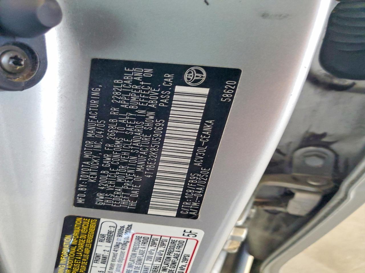 2005 Toyota Camry Le Silver vin: 4T1BE32K85U590695