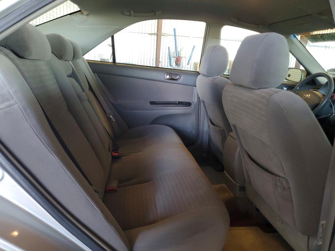 2005 Toyota Camry Le Silver vin: 4T1BE32K85U590695