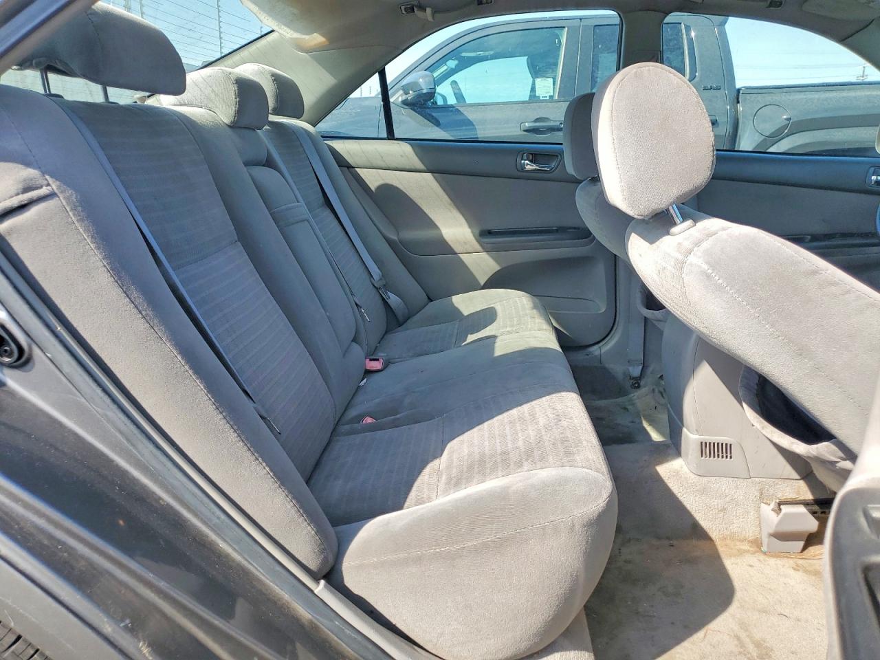2005 Toyota Camry Le Gray vin: 4T1BE32K85U622545