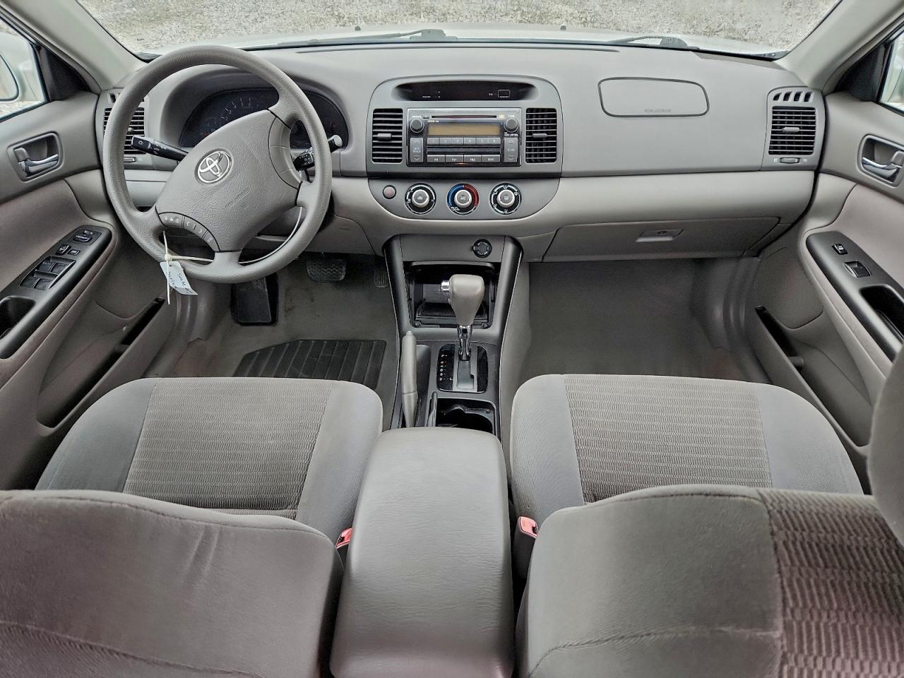 2005 Toyota Camry Le Silver vin: 4T1BE32K85U623954