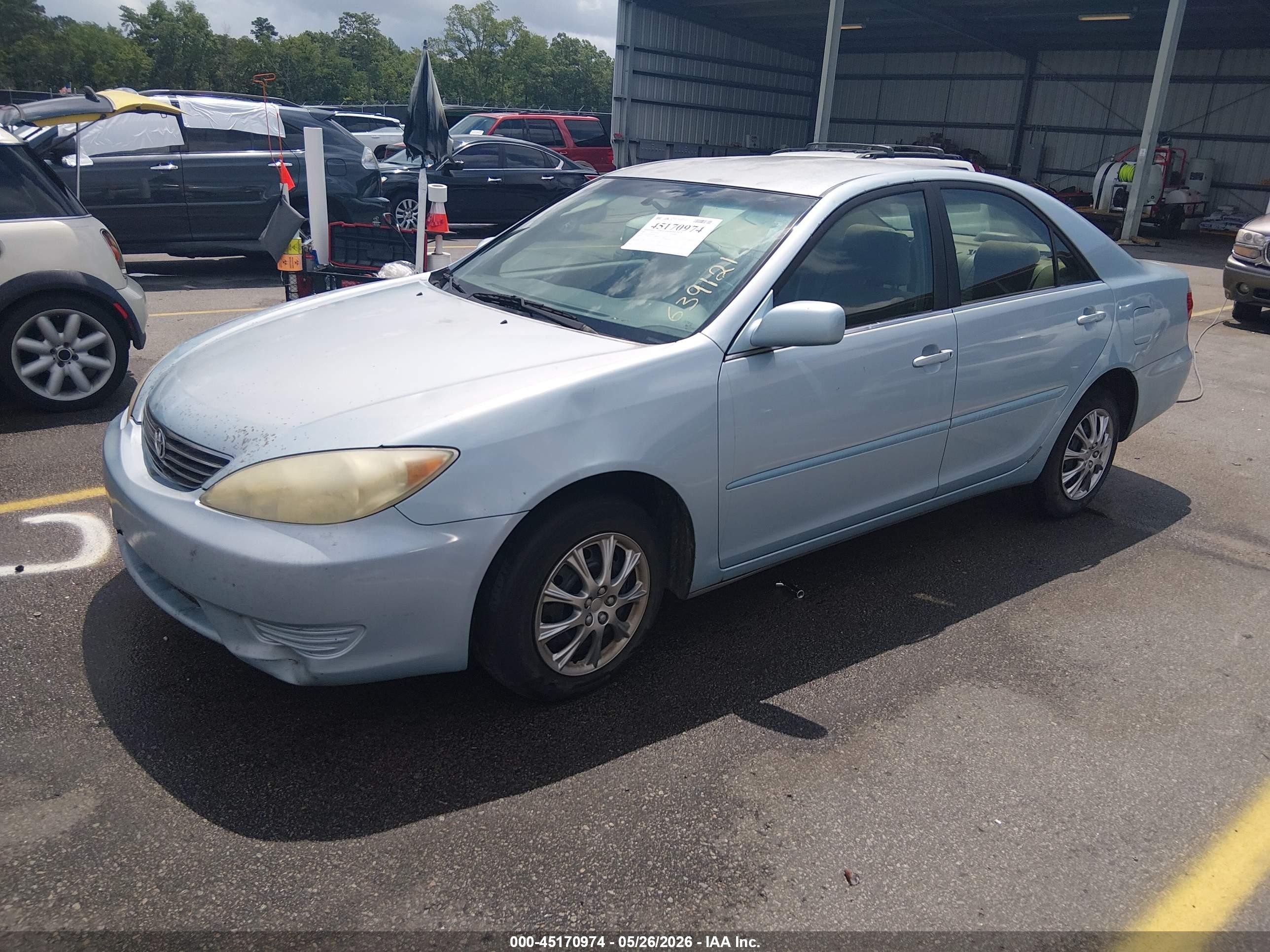 2005 Toyota Camry Le Синий vin: 4T1BE32K85U639121