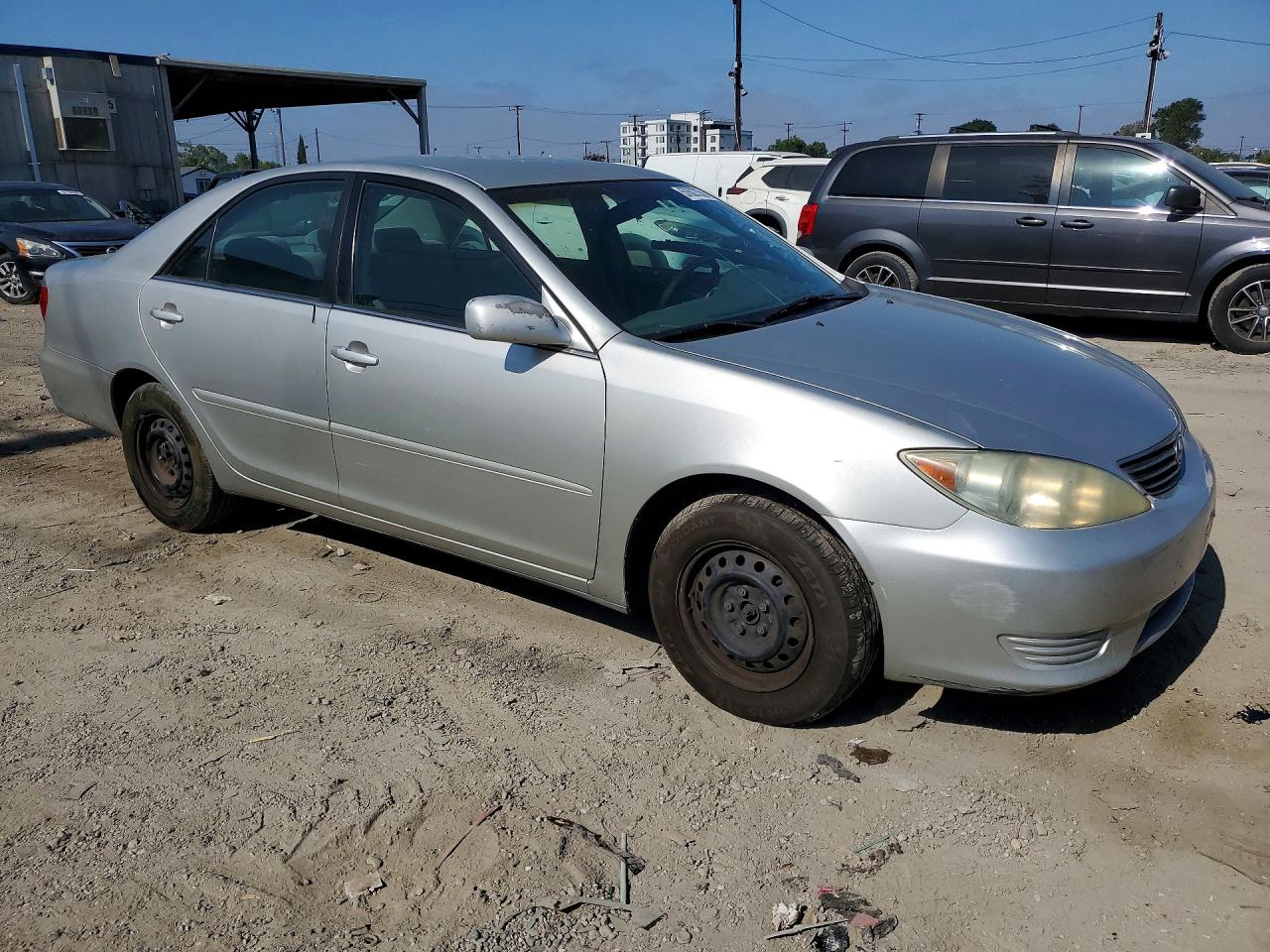 2005 Toyota Camry Le Silver vin: 4T1BE32K85U942741