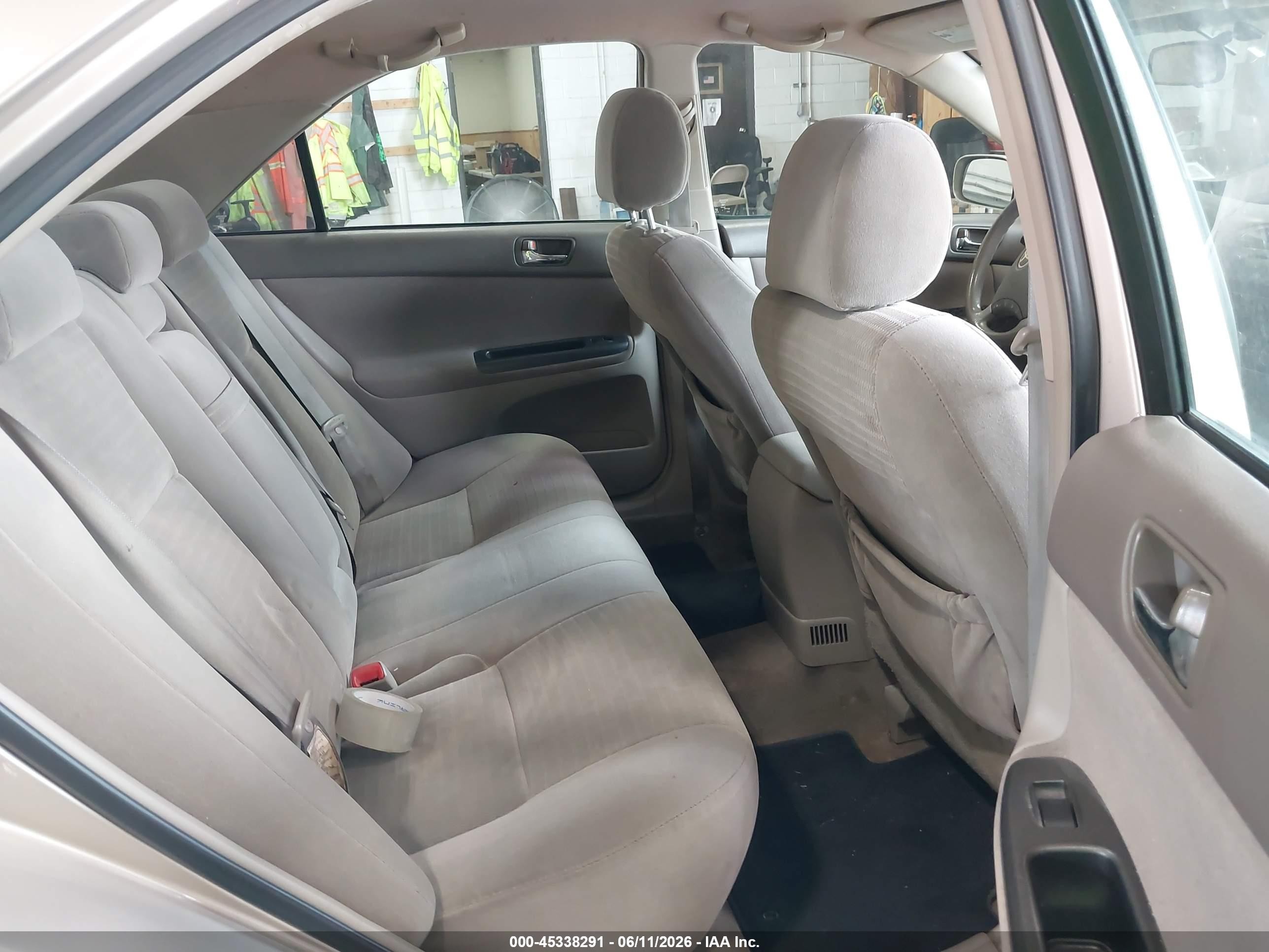 2005 Toyota Camry Le Tan vin: 4T1BE32K85U958518