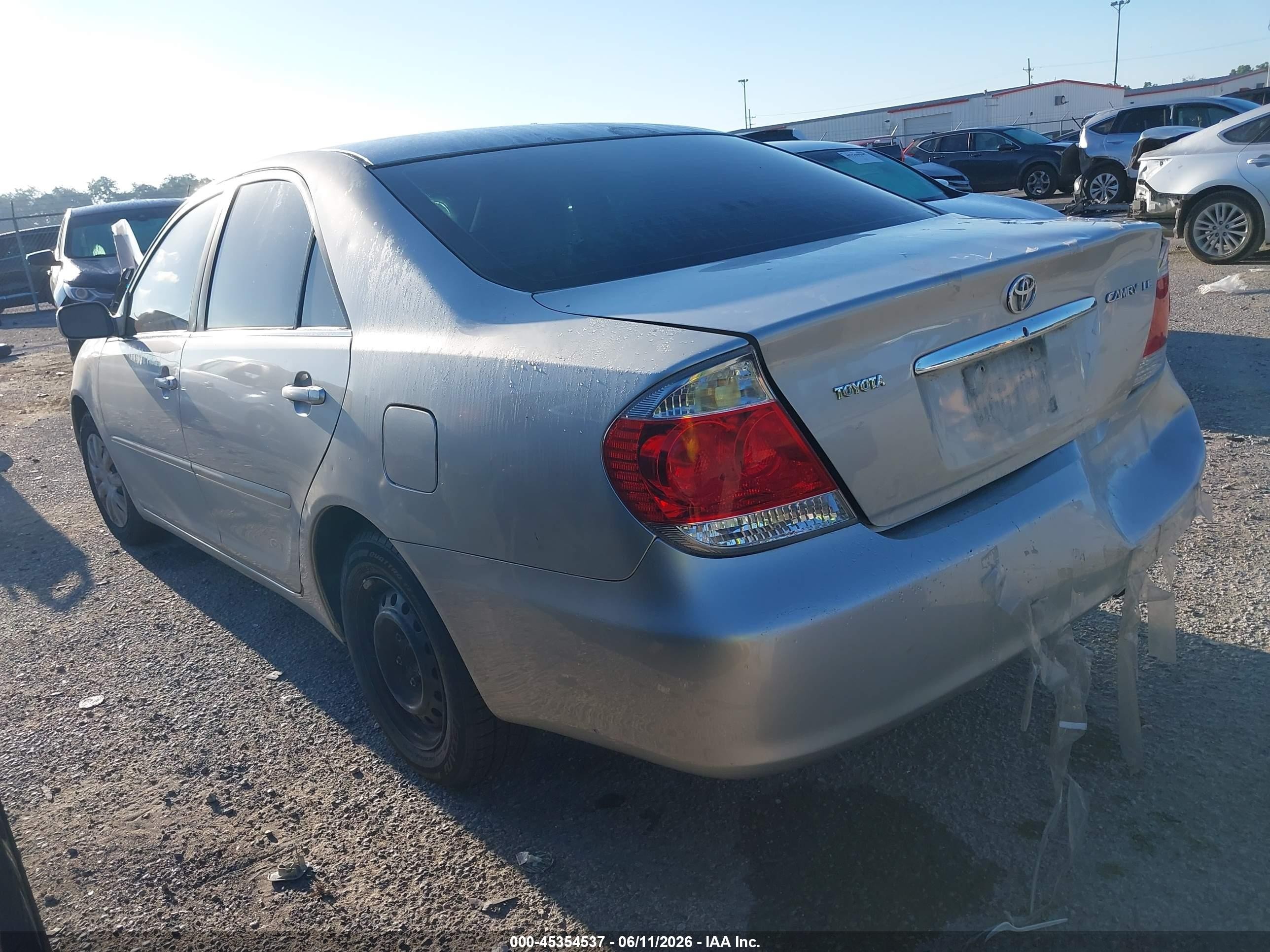2005 Toyota Camry Le Silver vin: 4T1BE32K85U965789