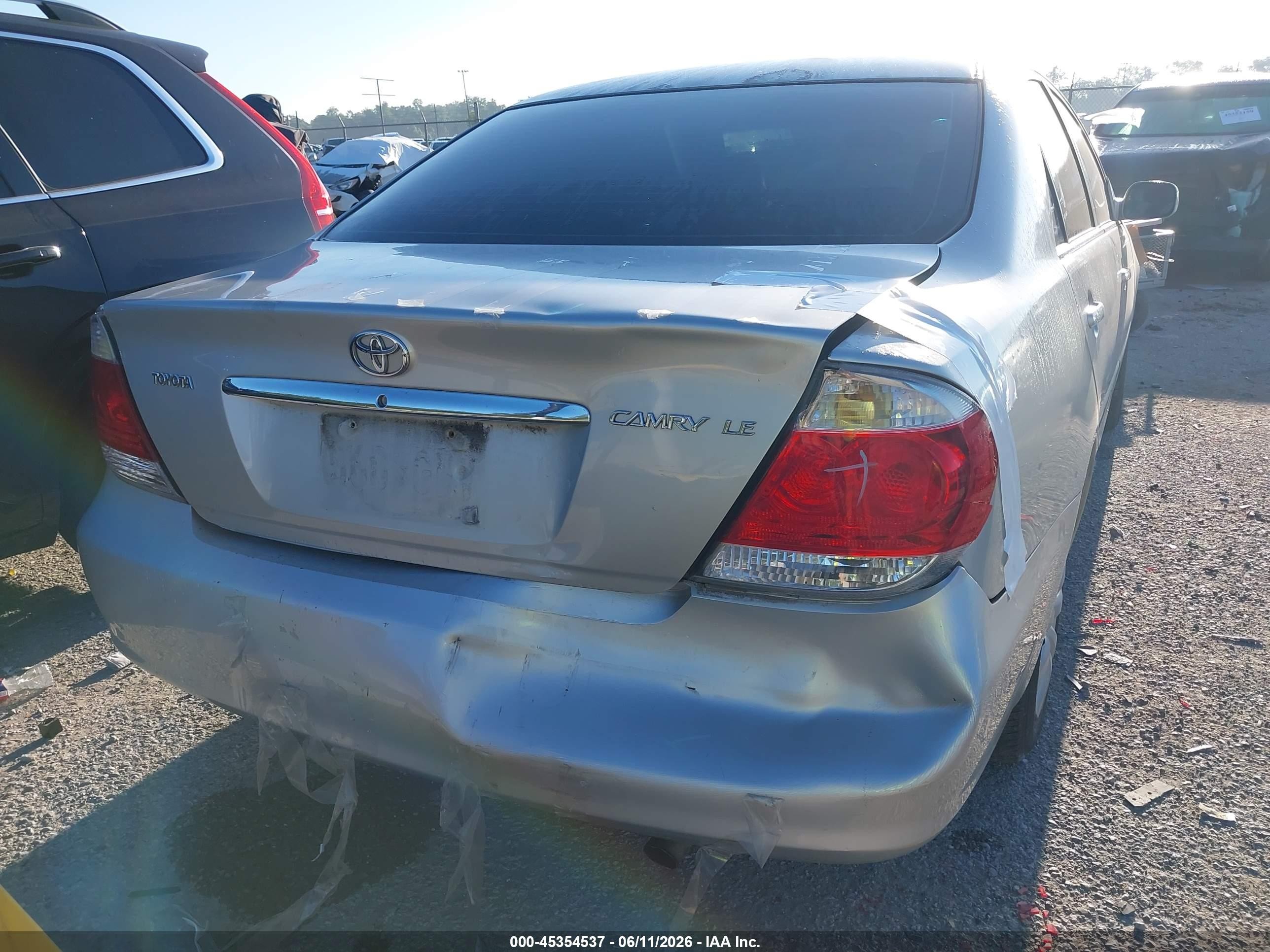 2005 Toyota Camry Le Silver vin: 4T1BE32K85U965789