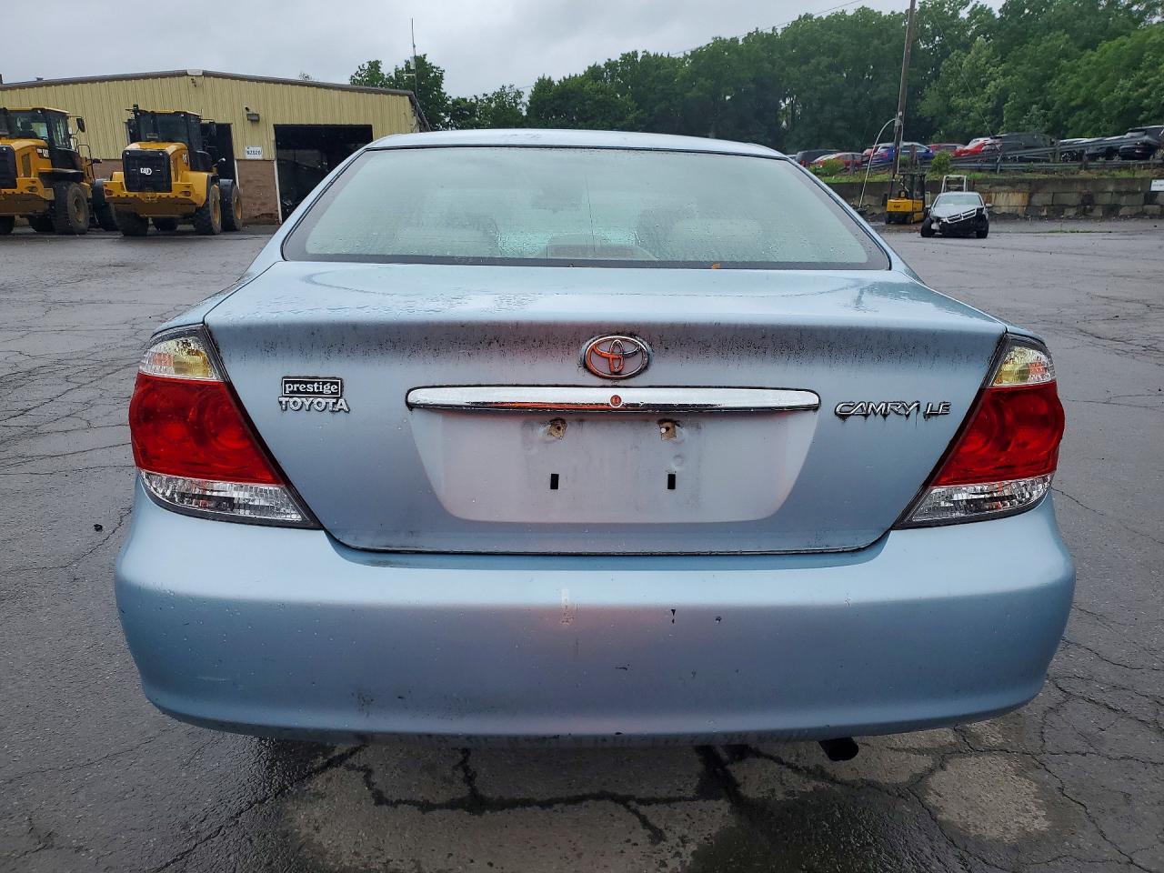 2005 Toyota Camry Le Blue vin: 4T1BE32K85U991177