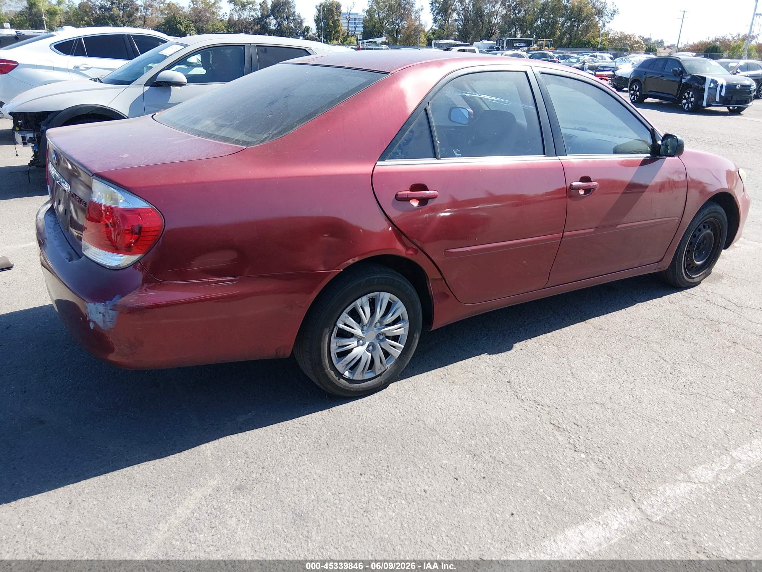 2006 Toyota Camry Le Red vin: 4T1BE32K86U136092
