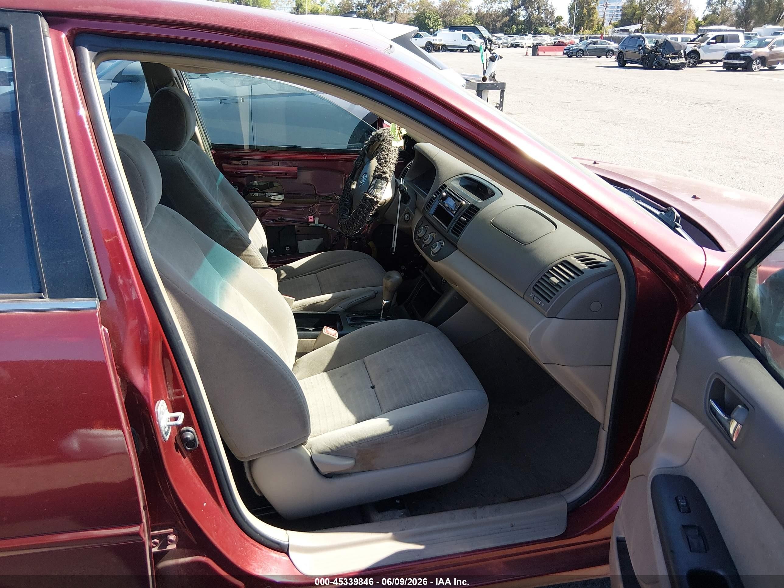 2006 Toyota Camry Le Red vin: 4T1BE32K86U136092