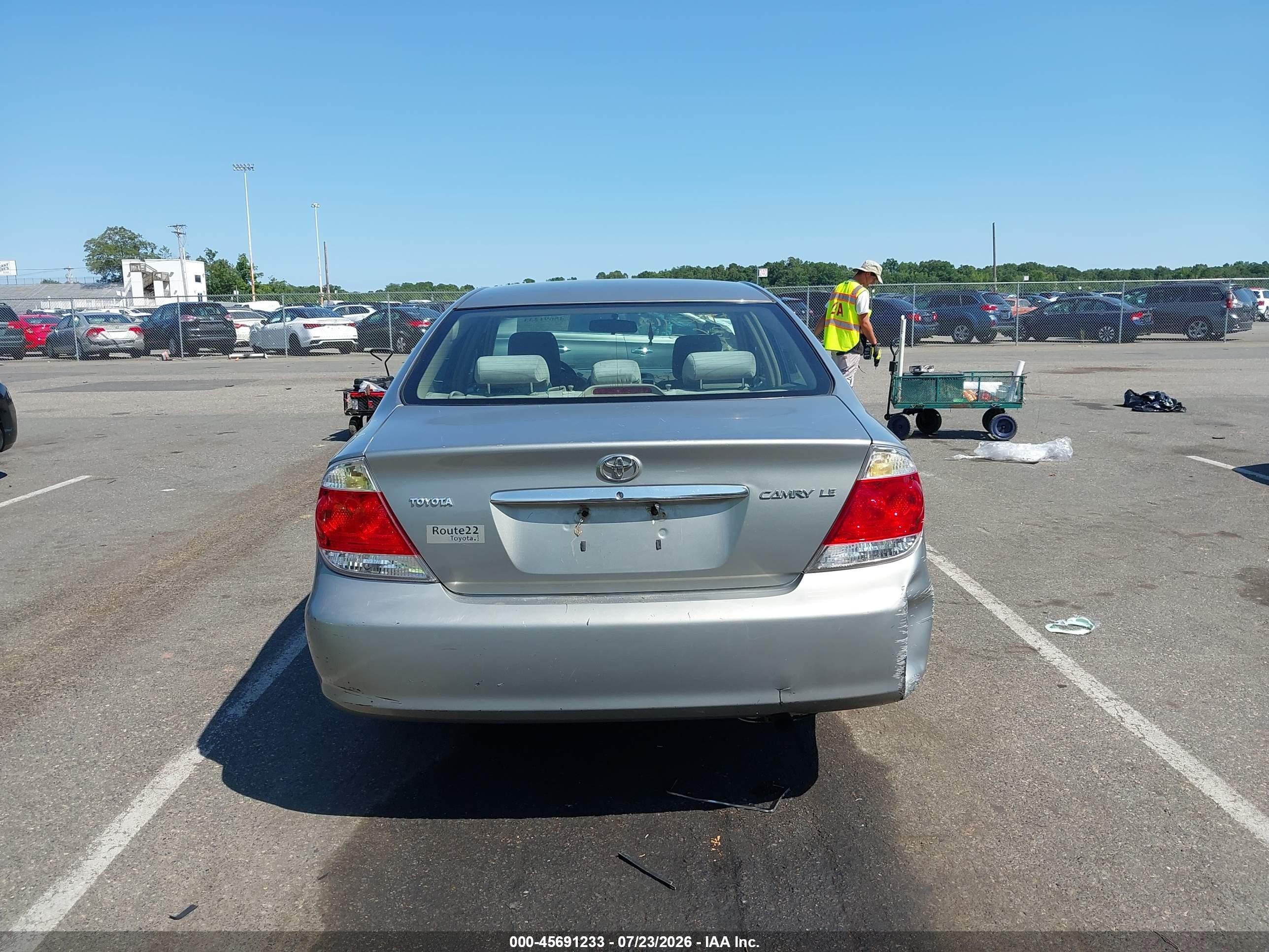 2006 Toyota Camry Le Gray vin: 4T1BE32K86U675876