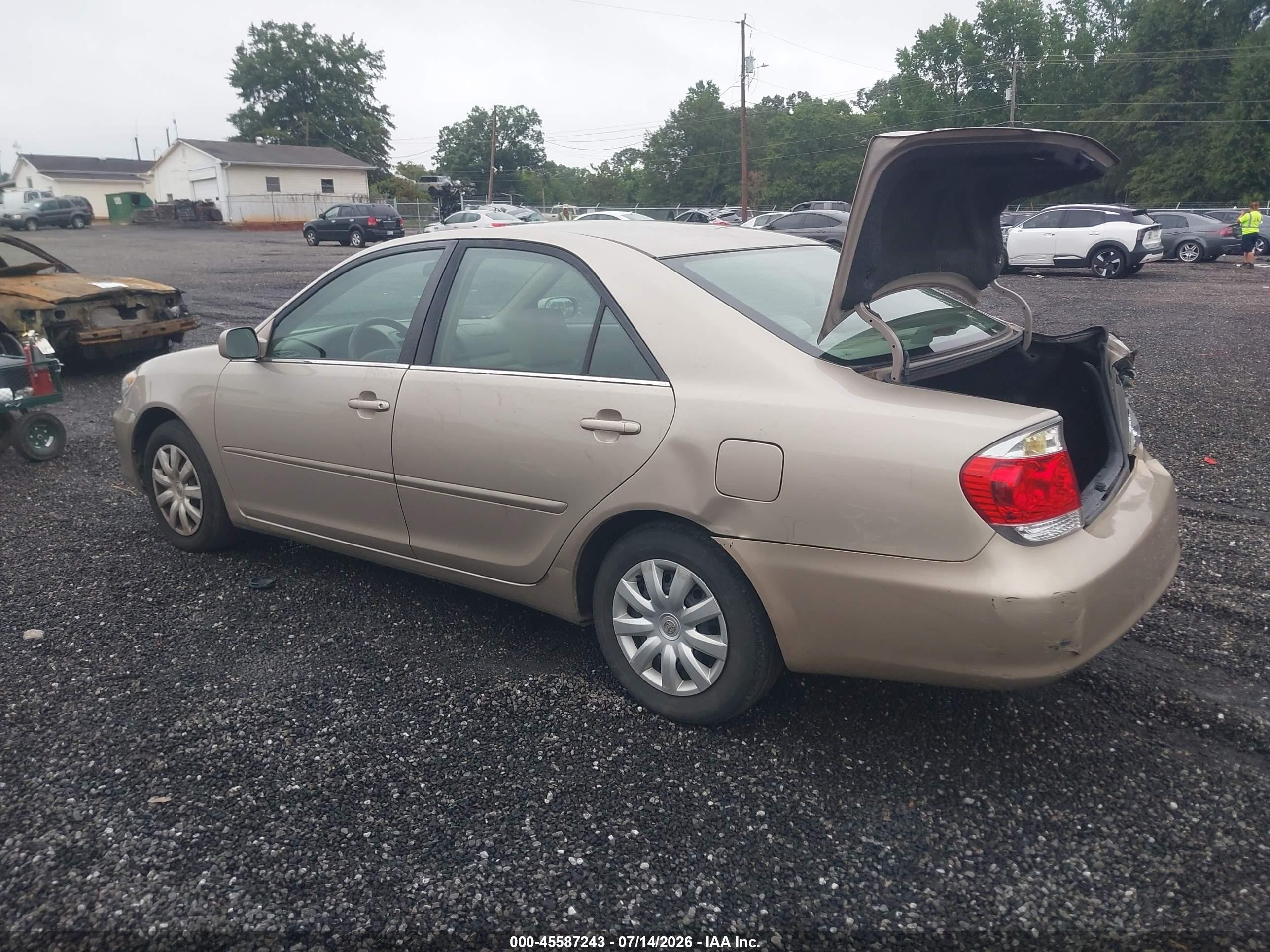 2006 Toyota Camry Le Золотой vin: 4T1BE32K86U675960