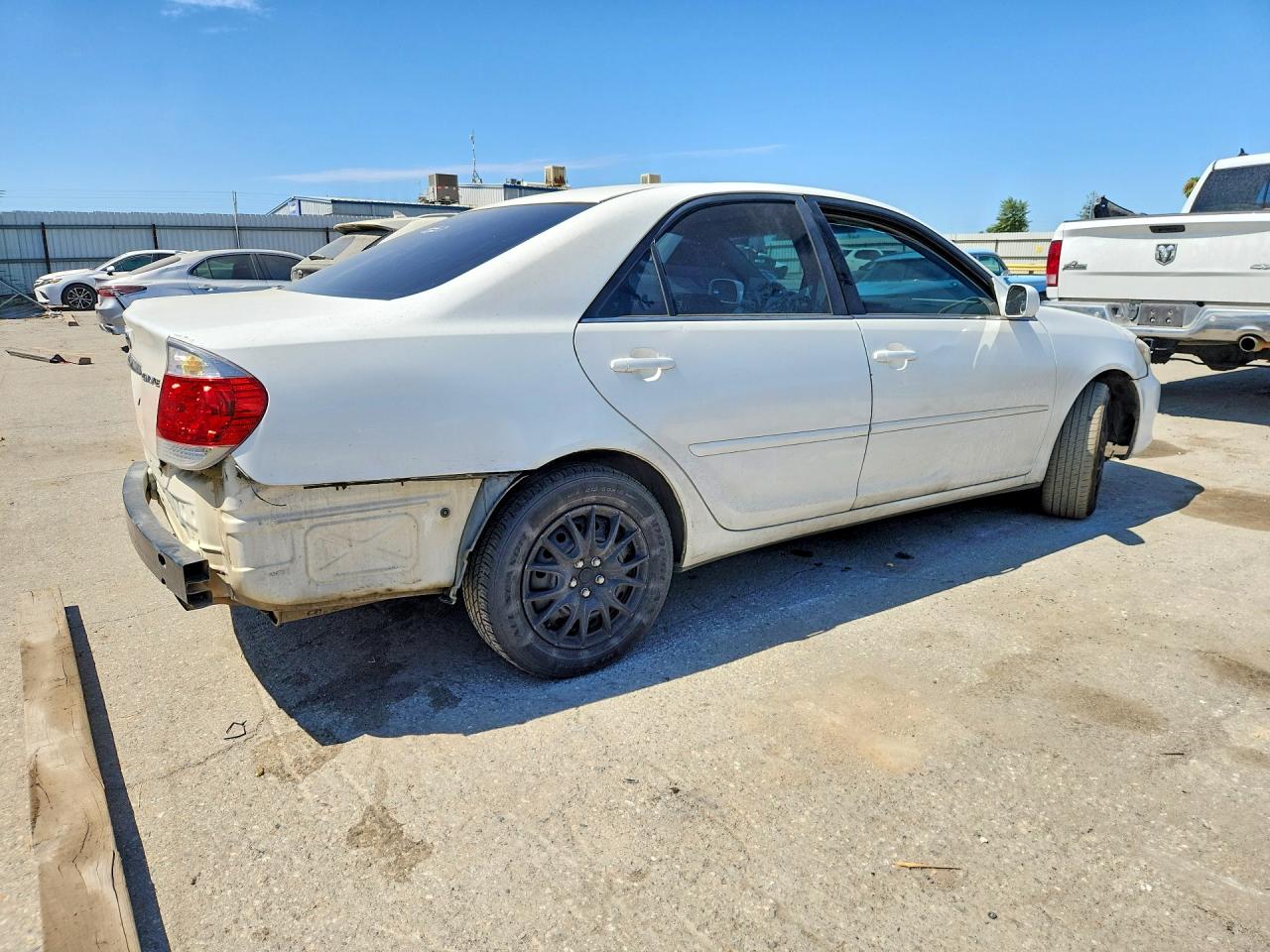2006 Toyota Camry Le White vin: 4T1BE32K86U703465