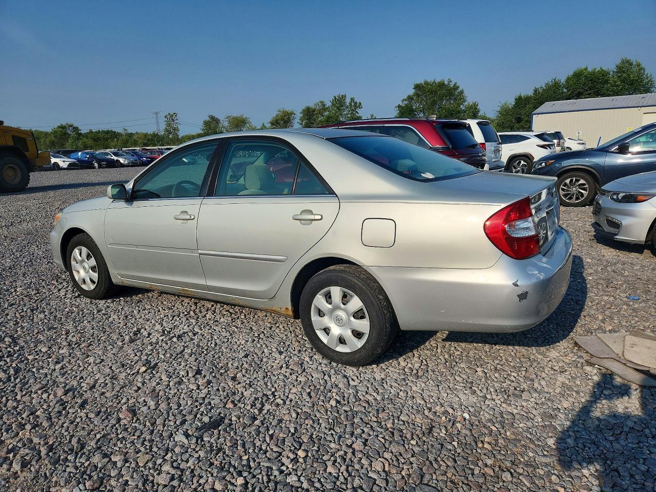 2002 Toyota Camry Le Silver vin: 4T1BE32K92U049828