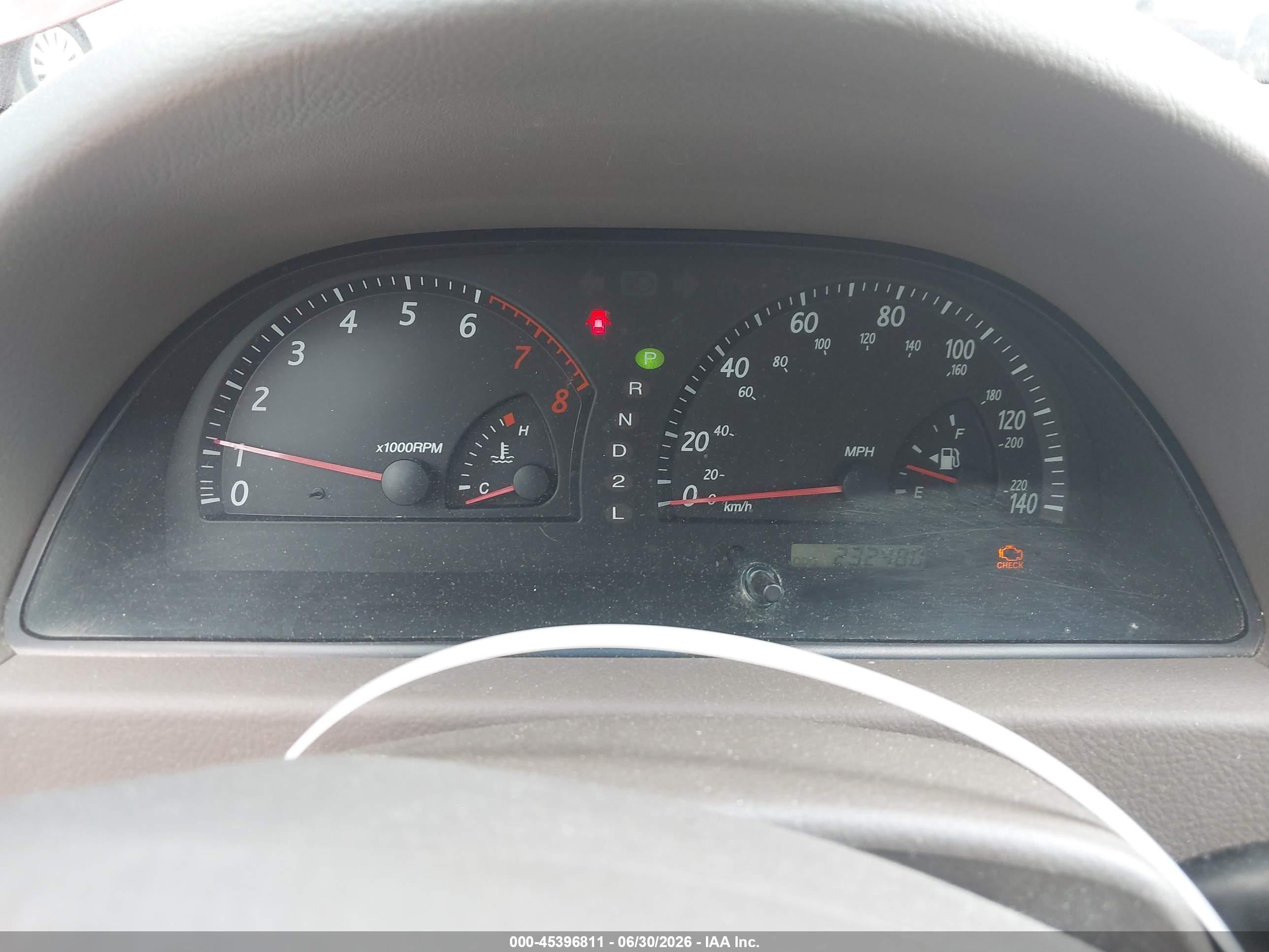 2002 Toyota Camry Le Red vin: 4T1BE32K92U075166