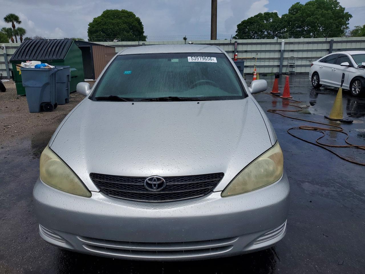 2002 Toyota Camry Le Silver vin: 4T1BE32K92U099404