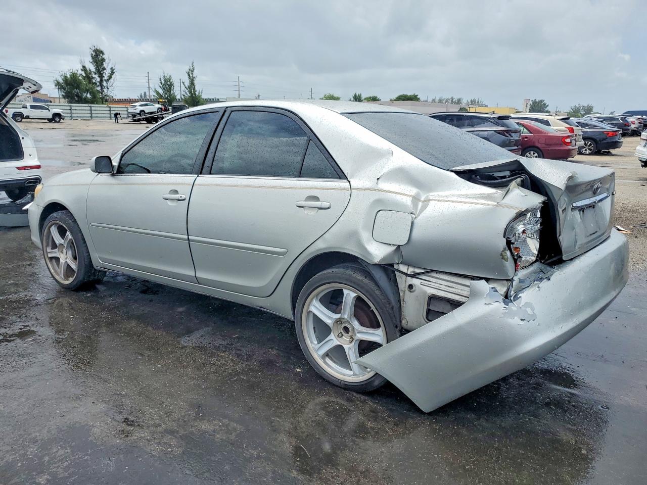 2002 Toyota Camry Le Silver vin: 4T1BE32K92U099404