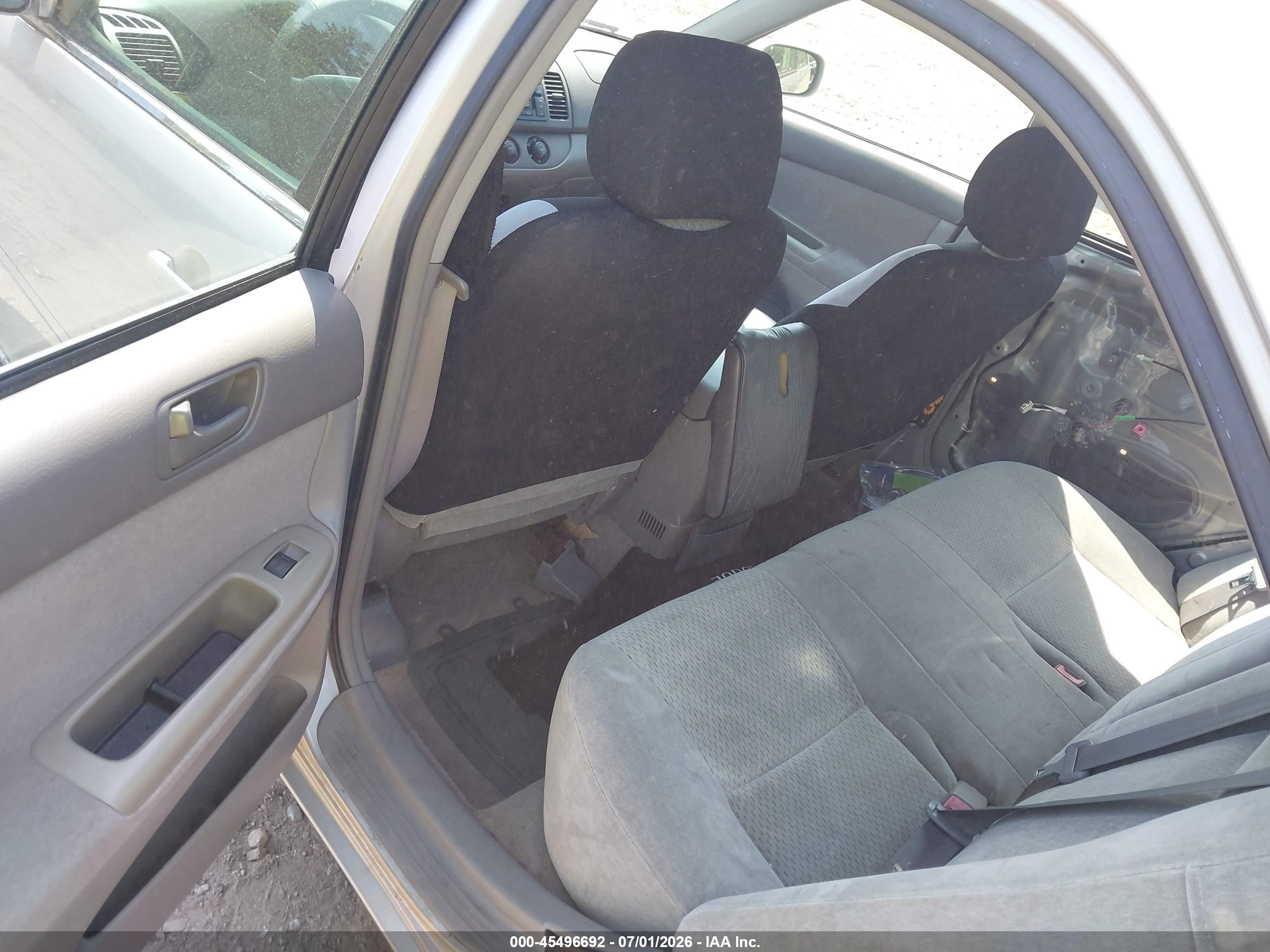 2002 Toyota Camry Le Серебряный vin: 4T1BE32K92U114113