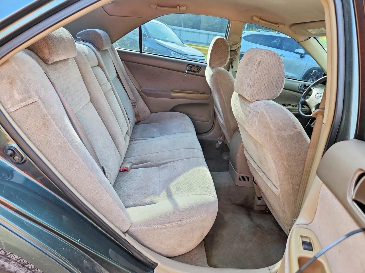 2002 Toyota Camry Le Green vin: 4T1BE32K92U506444