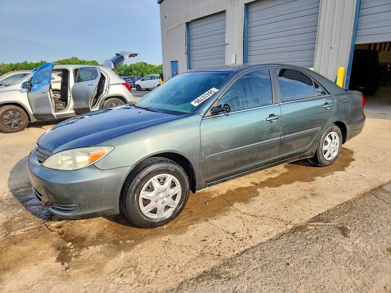 2002 Toyota Camry Le Green vin: 4T1BE32K92U506444