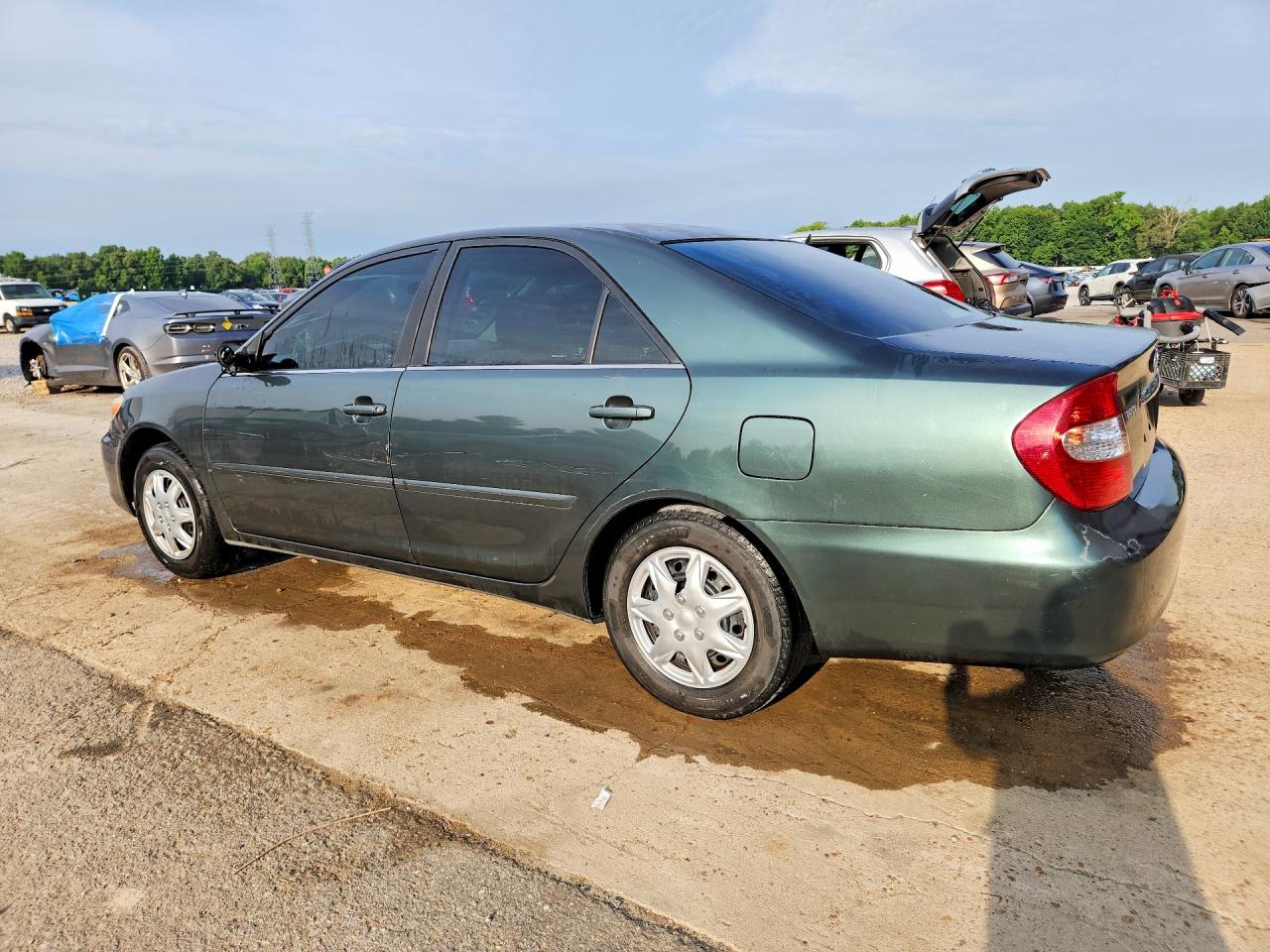 2002 Toyota Camry Le Green vin: 4T1BE32K92U506444