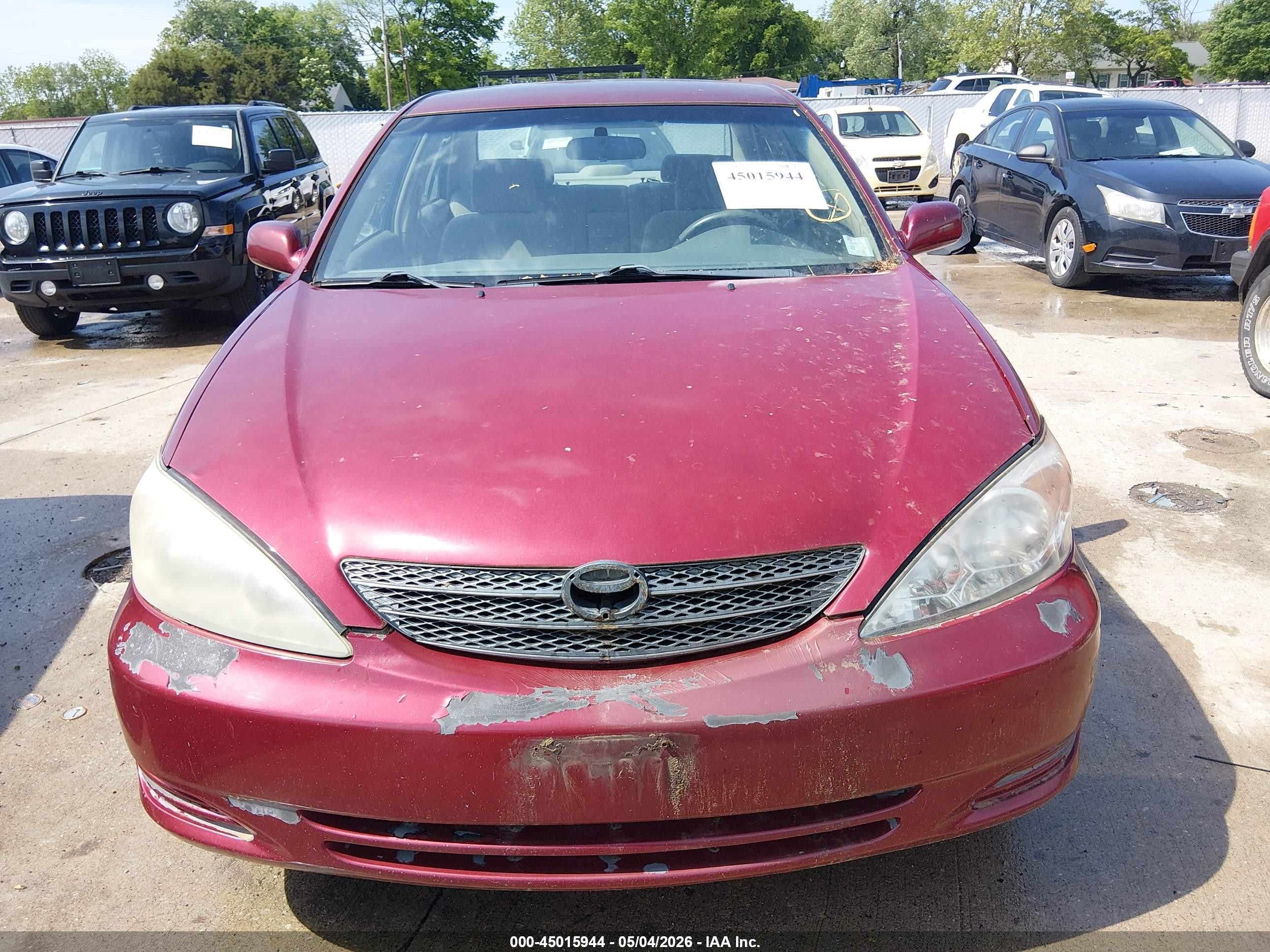 2002 Toyota Camry Le Red vin: 4T1BE32K92U590104