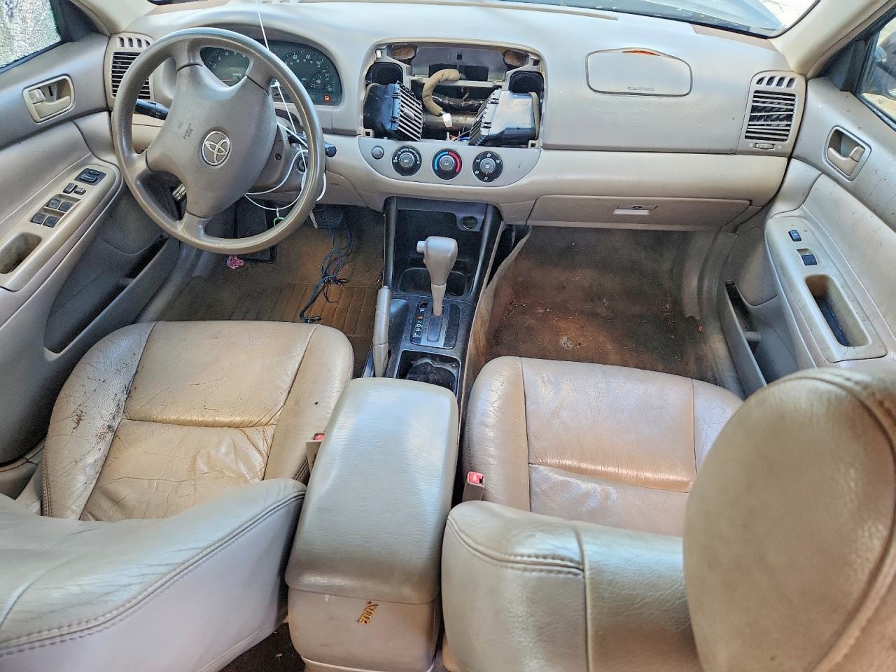 2002 Toyota Camry Le Gray vin: 4T1BE32K92U597313