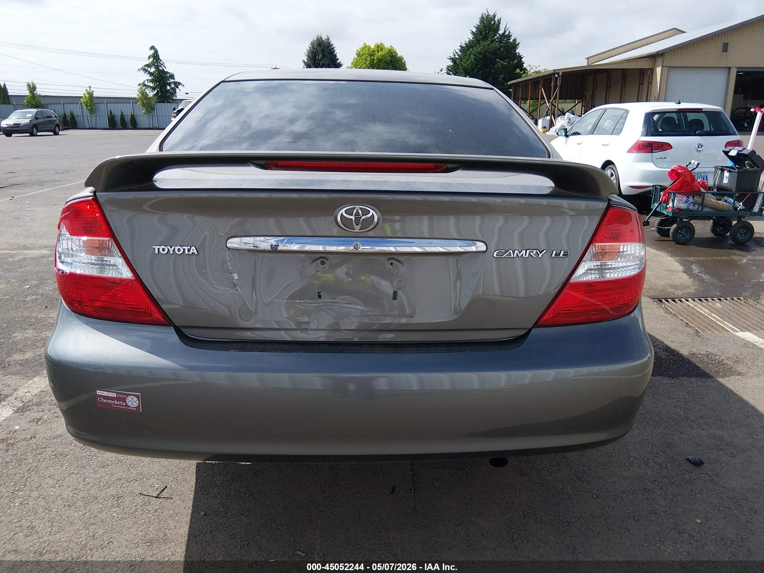 2002 Toyota Camry Le Золотой vin: 4T1BE32K92U612263