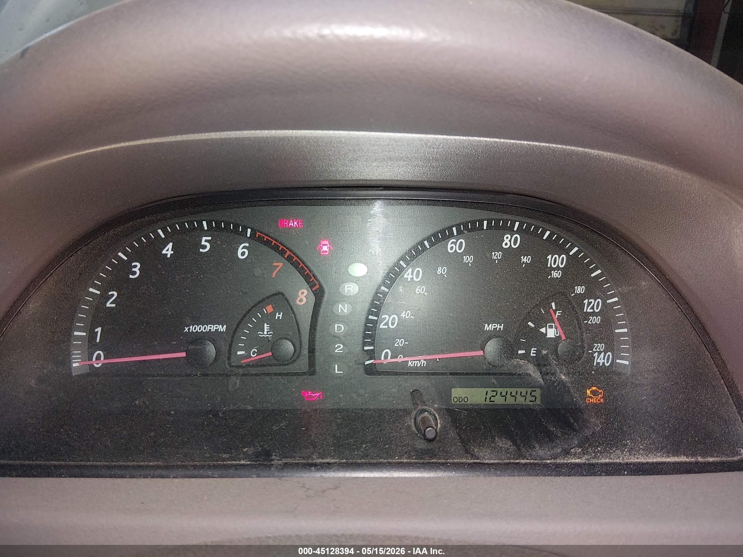 2002 Toyota Camry Le Золотой vin: 4T1BE32K92U639592