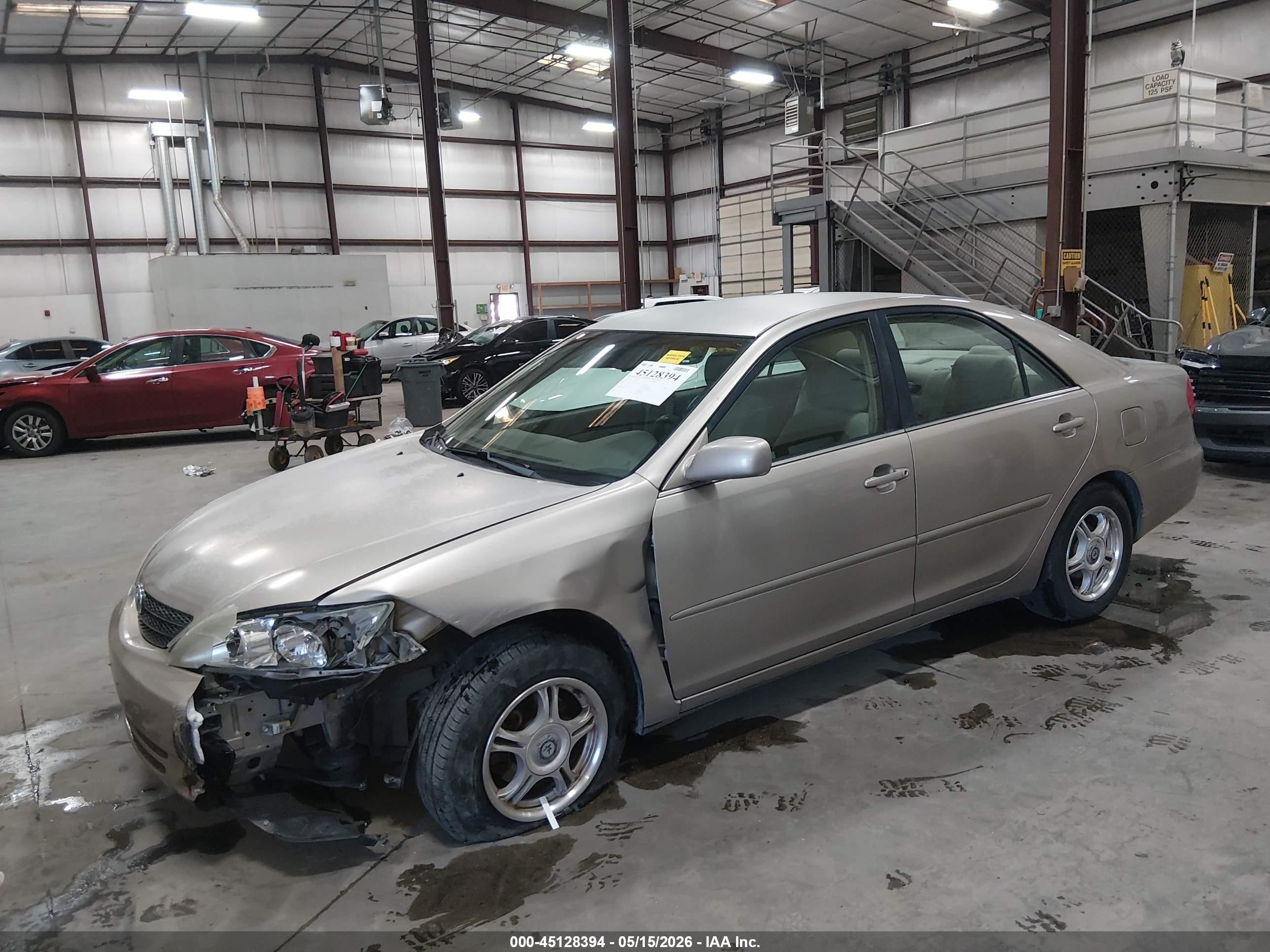 2002 Toyota Camry Le Золотой vin: 4T1BE32K92U639592