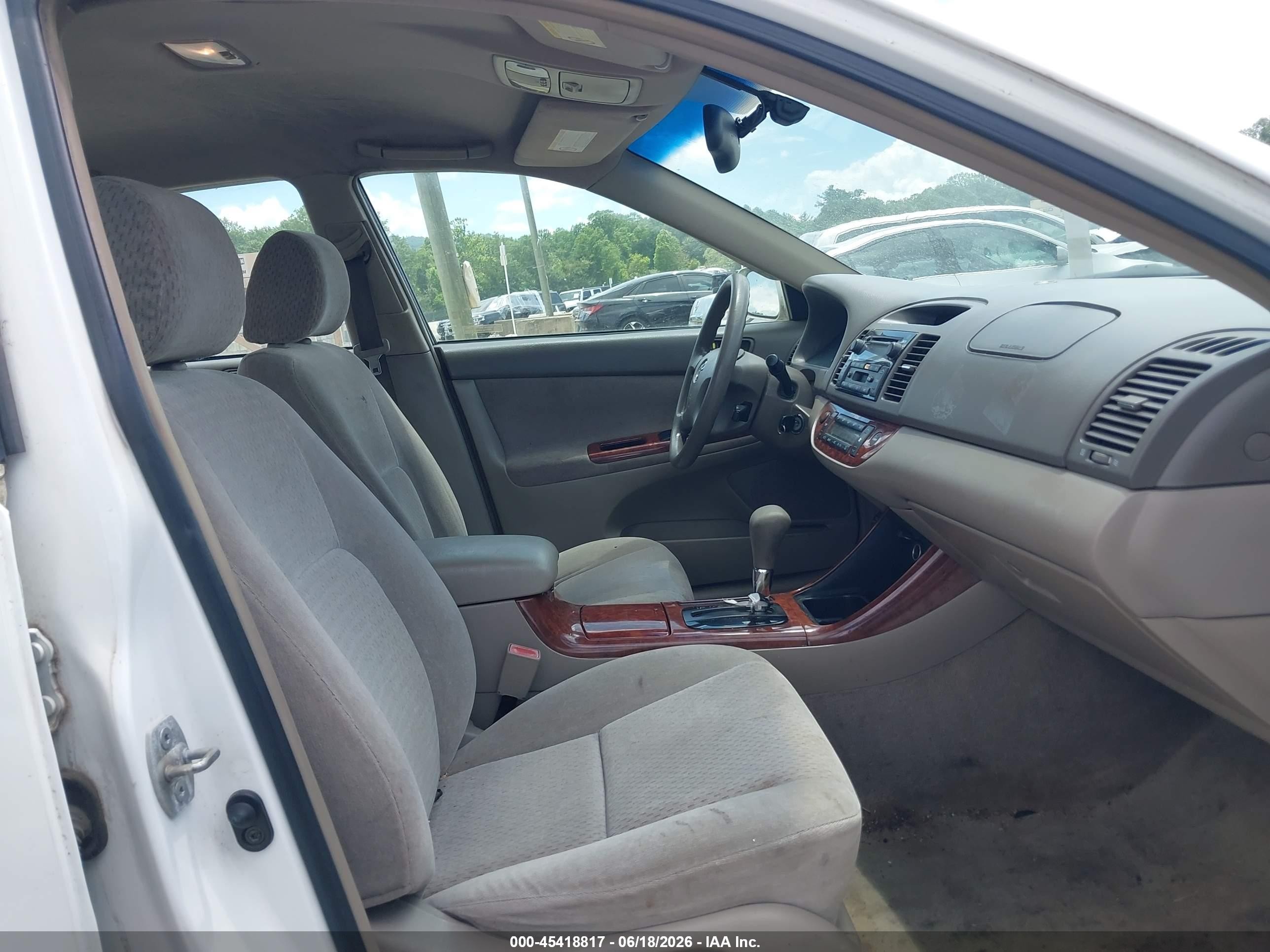 2003 Toyota Camry Xle White vin: 4T1BE32K93U128076