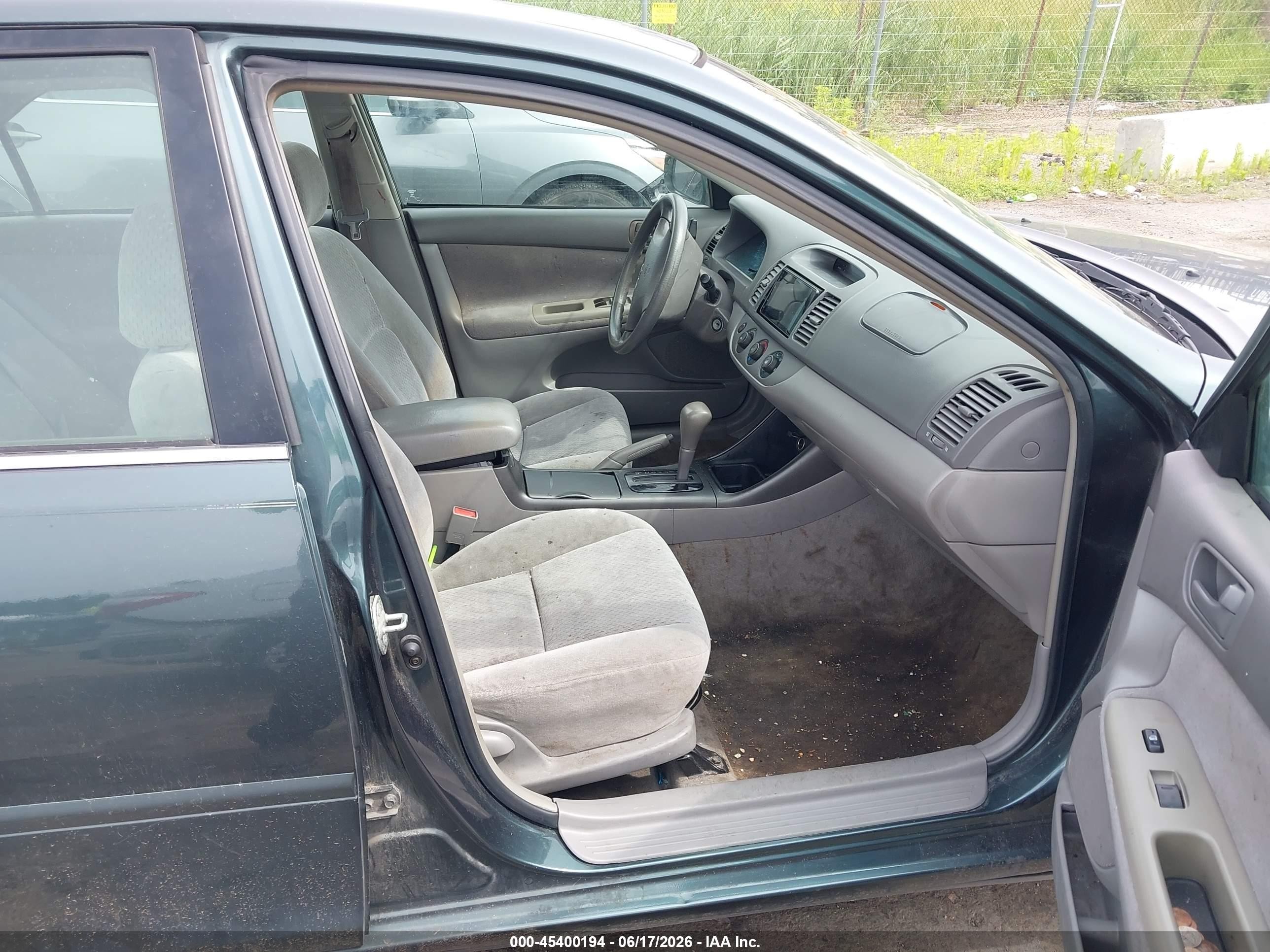 2003 Toyota Camry Le Green vin: 4T1BE32K93U203875