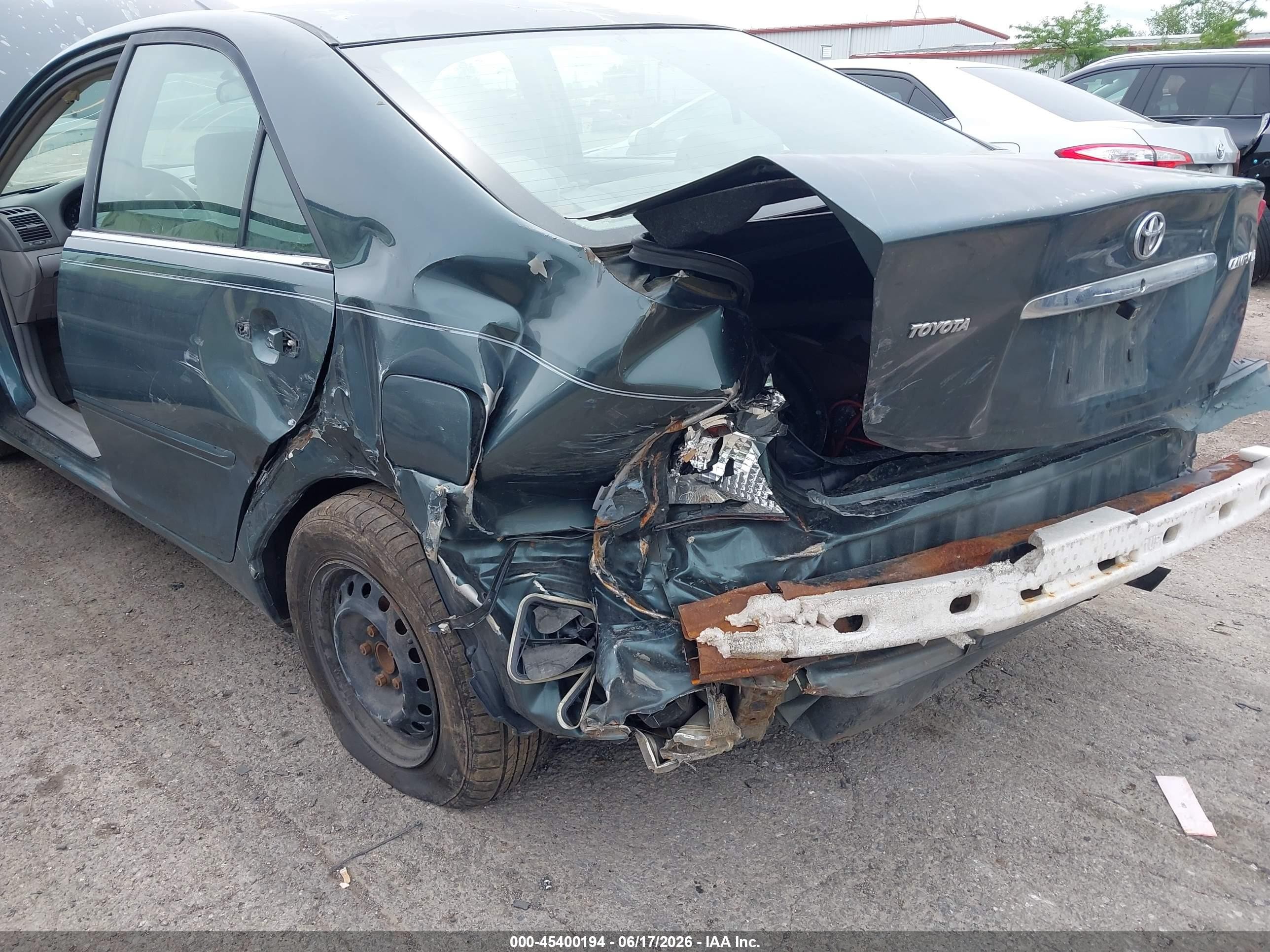 2003 Toyota Camry Le Green vin: 4T1BE32K93U203875