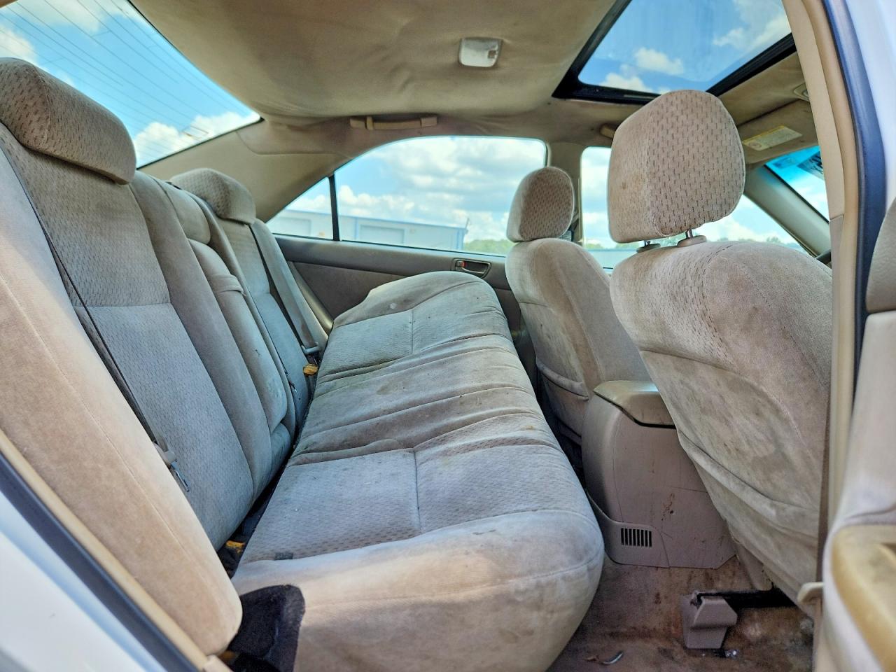 2003 Toyota Camry Le White vin: 4T1BE32K93U229764