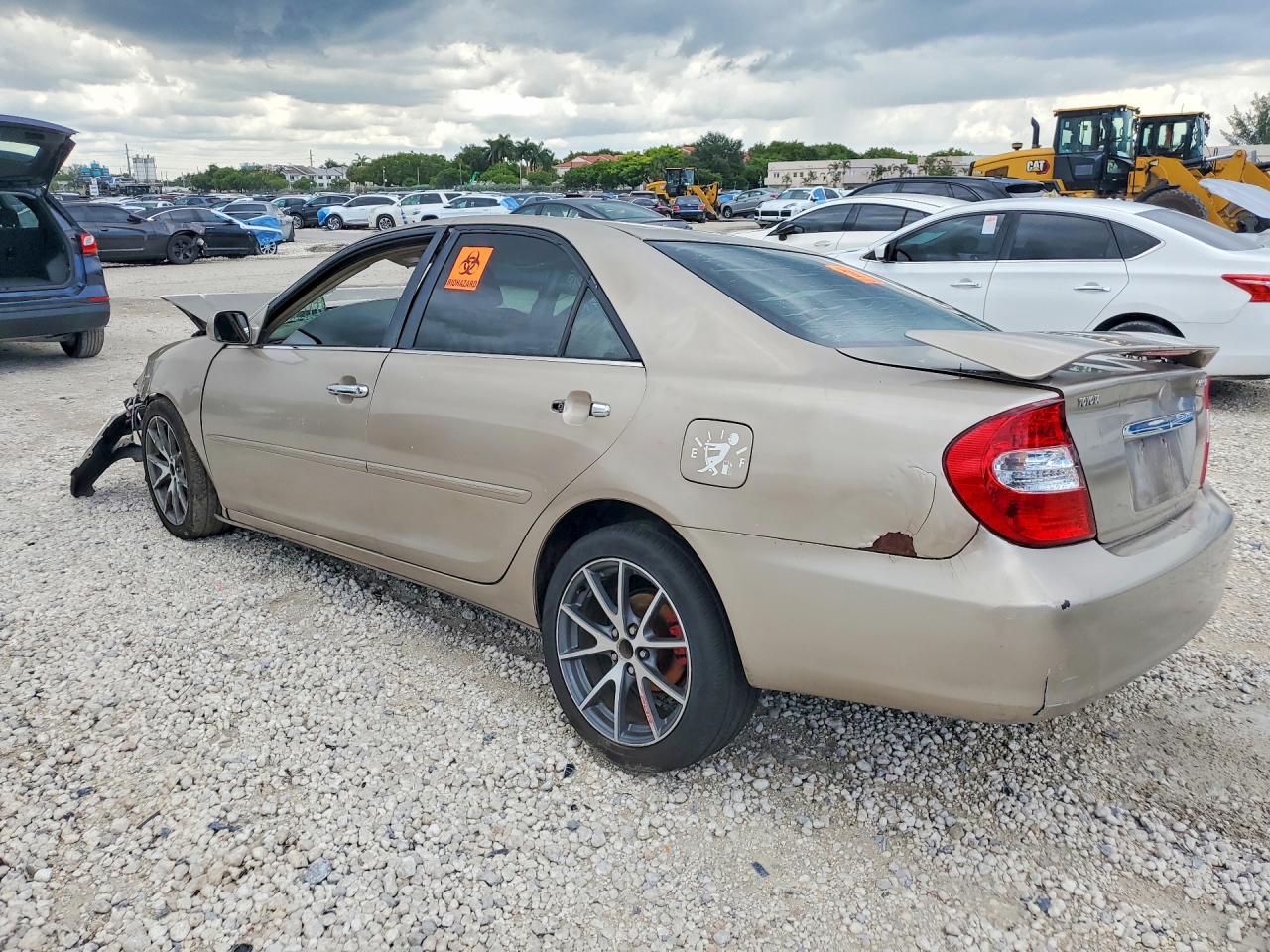 2003 Toyota Camry Xle Beige vin: 4T1BE32K93U645538