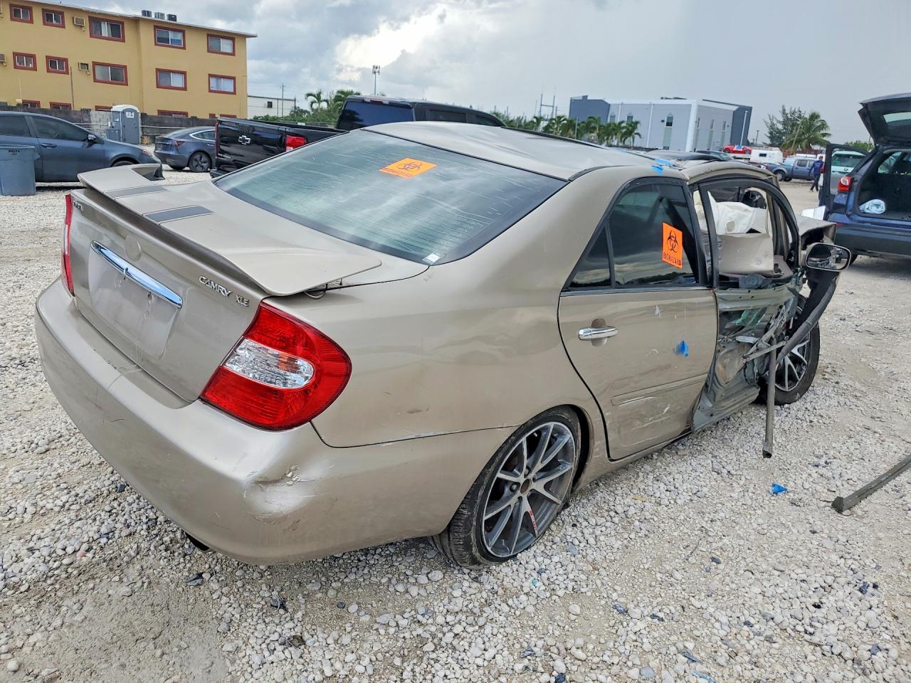 2003 Toyota Camry Xle Beige vin: 4T1BE32K93U645538