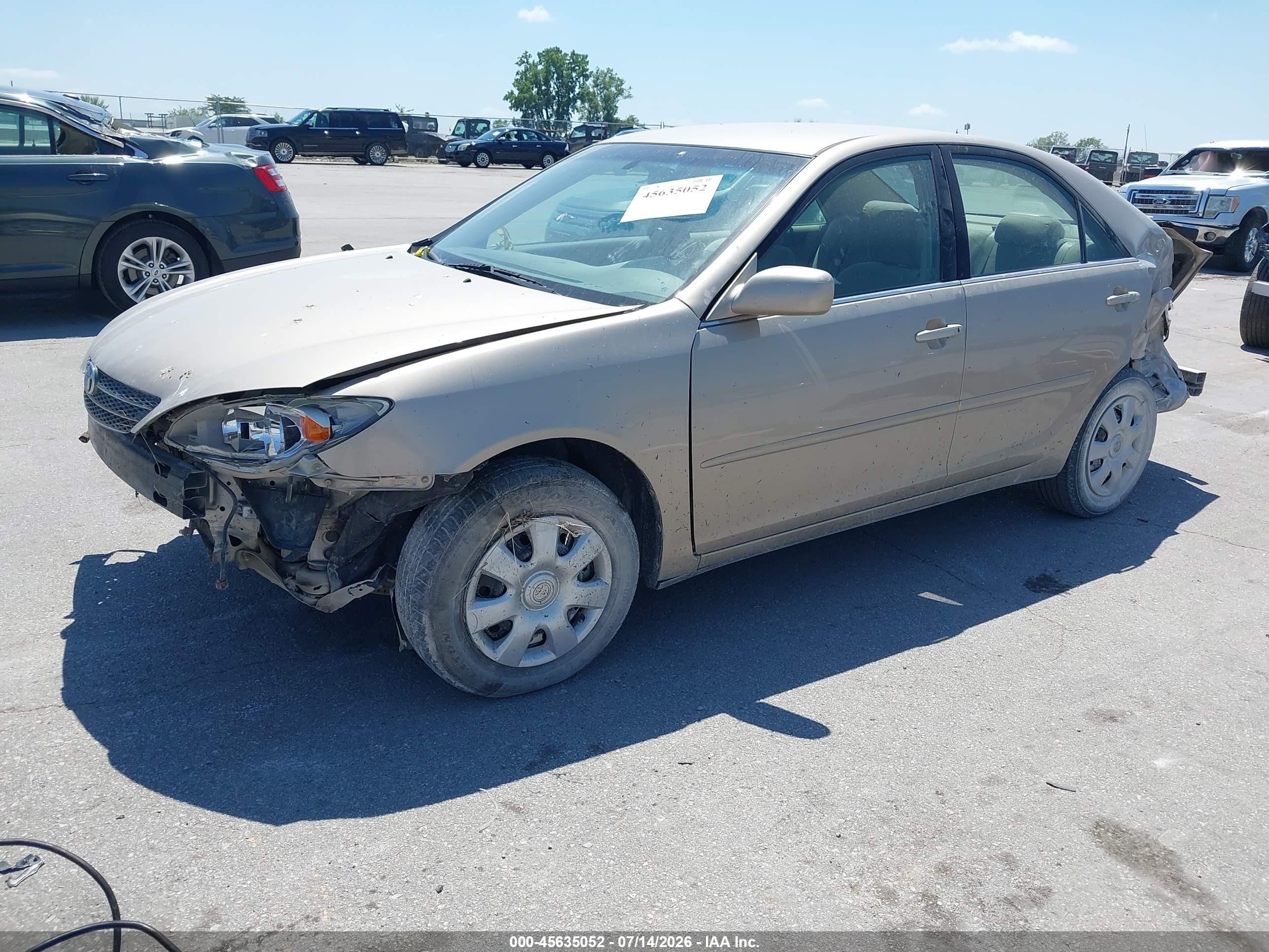 2003 Toyota Camry Le Gold vin: 4T1BE32K93U703373