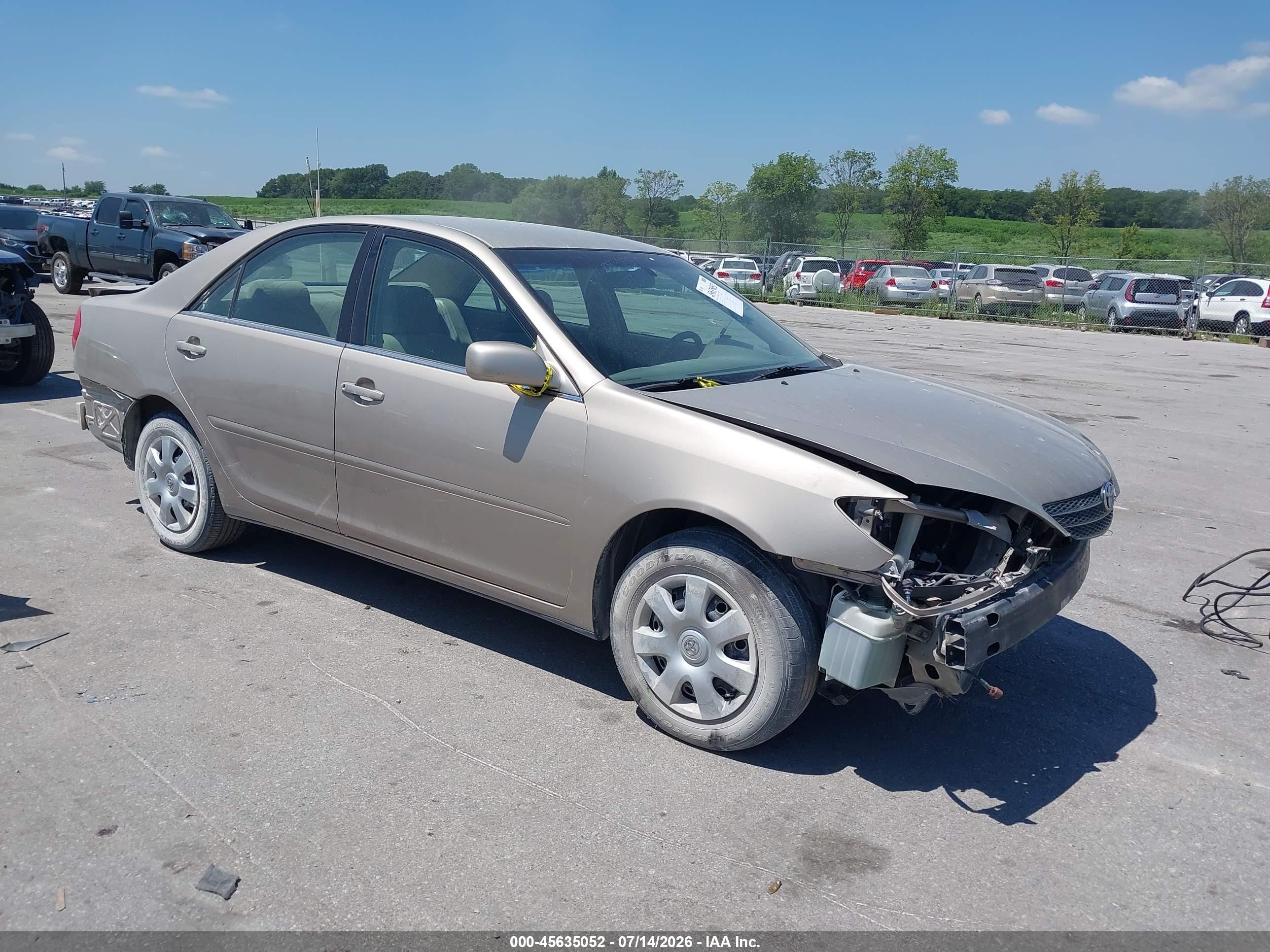 2003 Toyota Camry Le Gold vin: 4T1BE32K93U703373