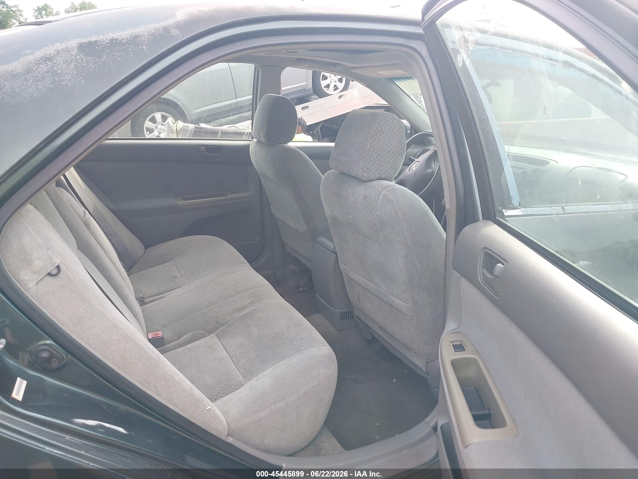 2003 Toyota Camry Le Green vin: 4T1BE32K93U735028