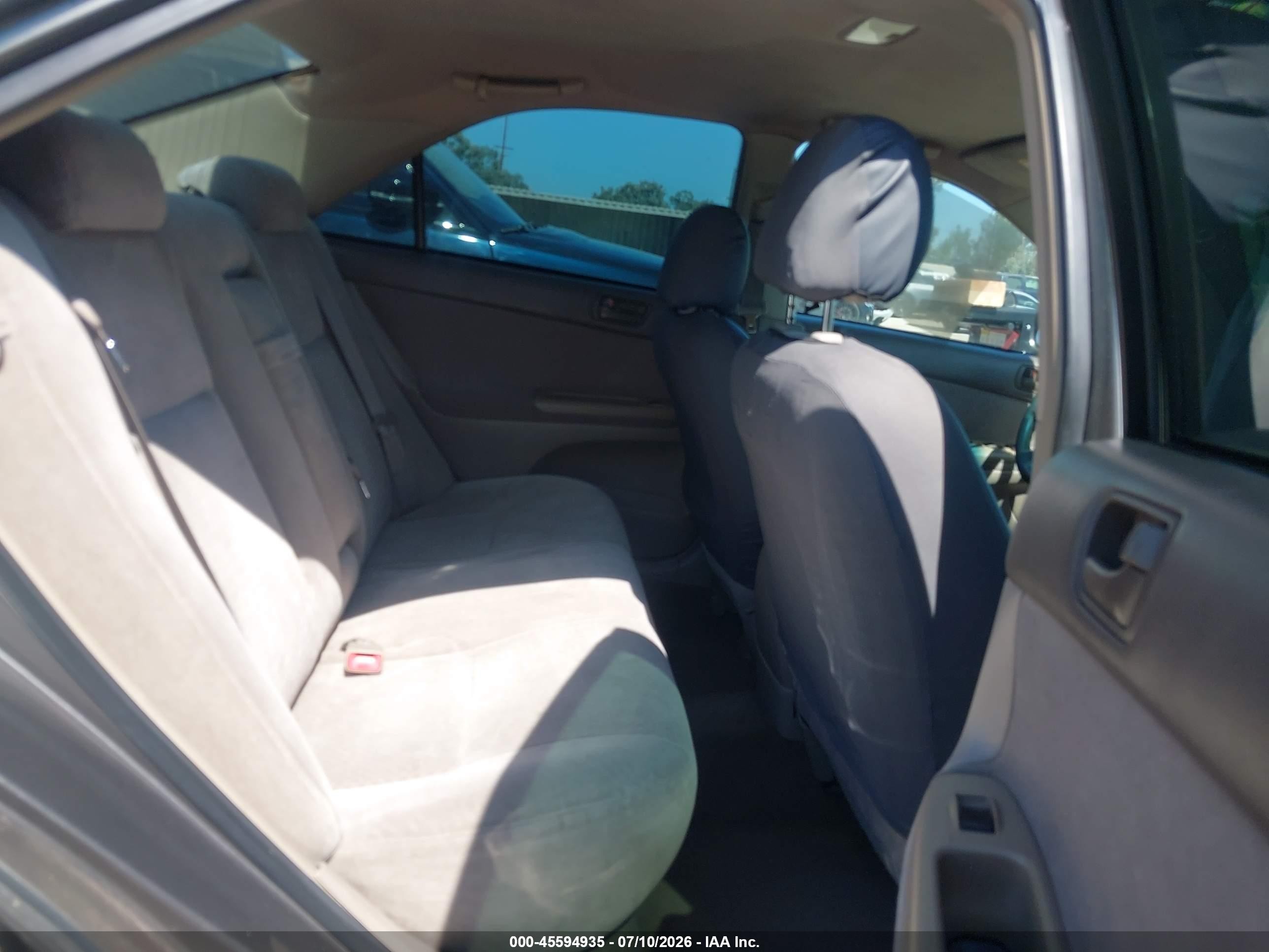 2003 Toyota Camry Le Gray vin: 4T1BE32K93U775142