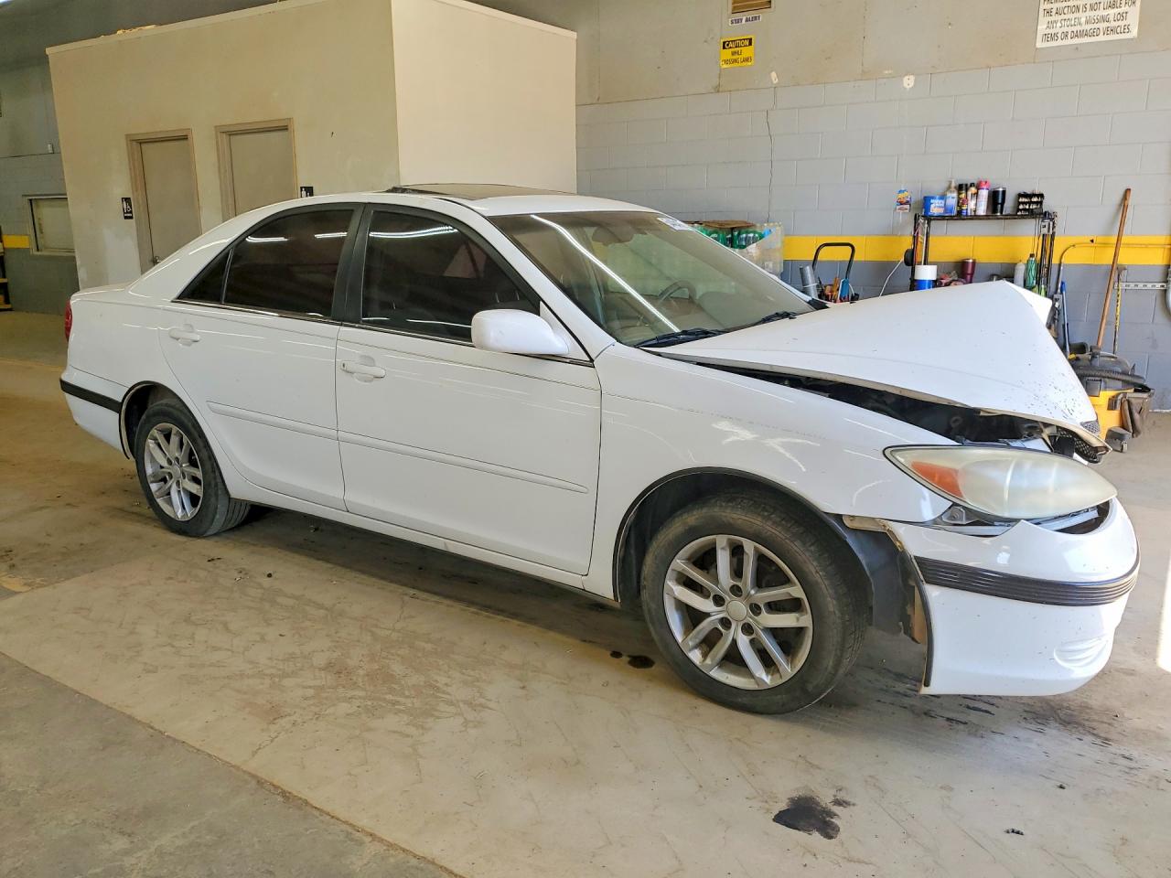 2004 Toyota Camry Le White vin: 4T1BE32K94U263527