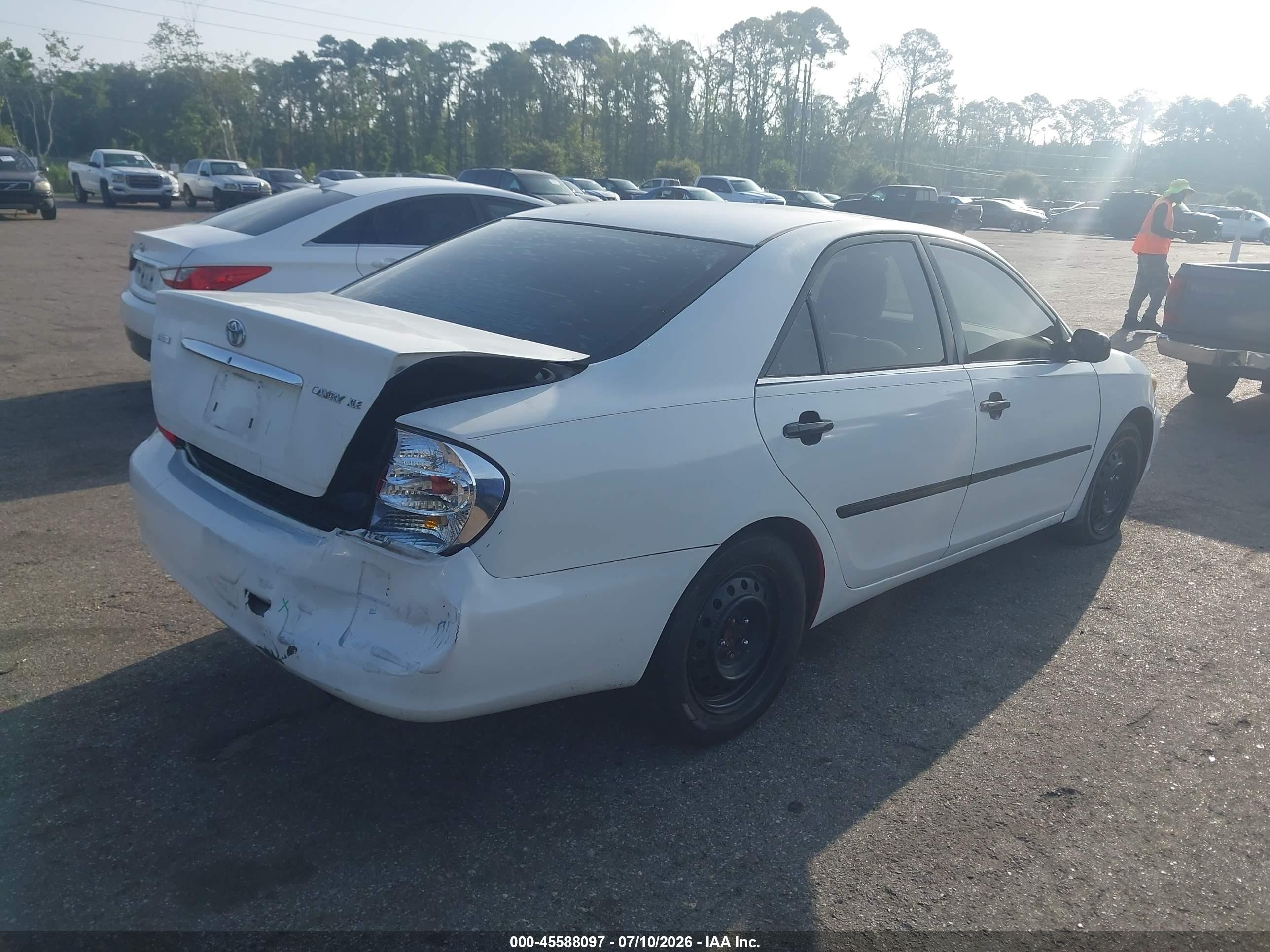 2004 Toyota Camry Xle White vin: 4T1BE32K94U305713