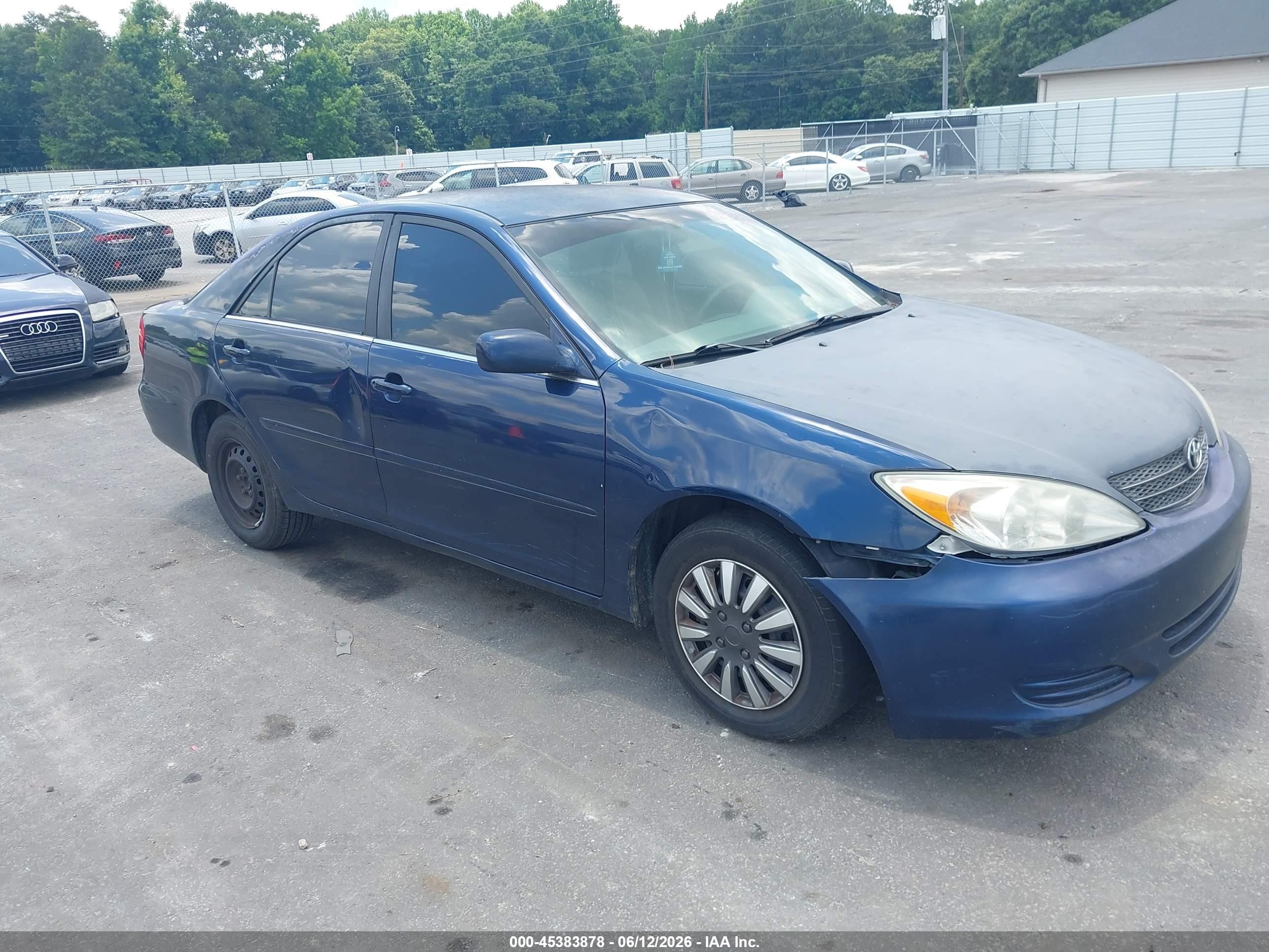 2004 Toyota Camry Le Blue vin: 4T1BE32K94U312807