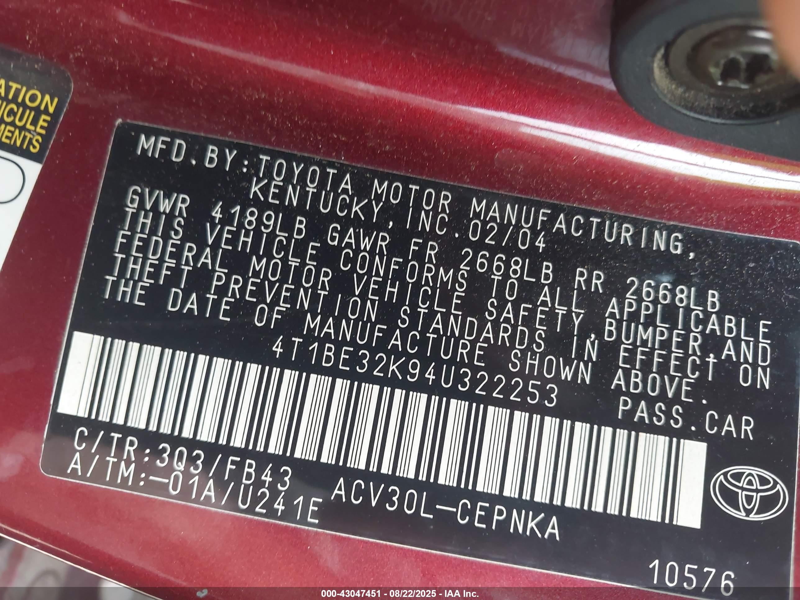 2004 Toyota Camry Le Red vin: 4T1BE32K94U322253