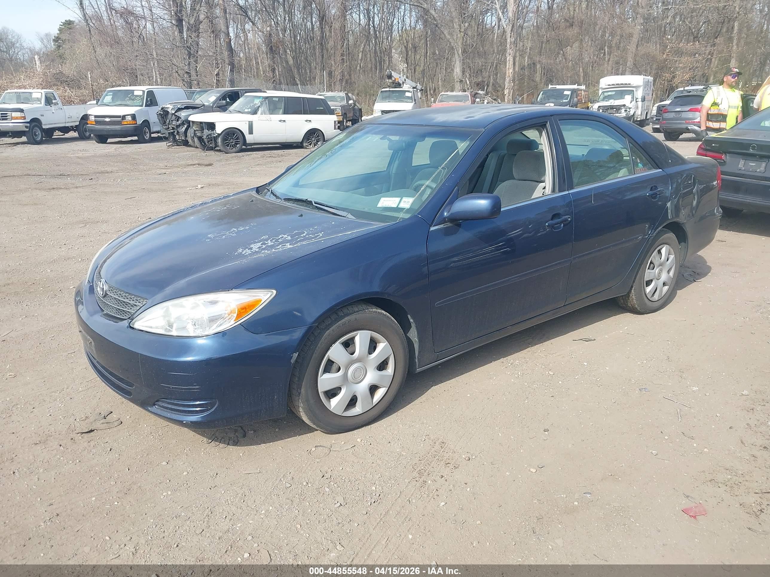 2004 Toyota Camry Le Blue vin: 4T1BE32K94U324956