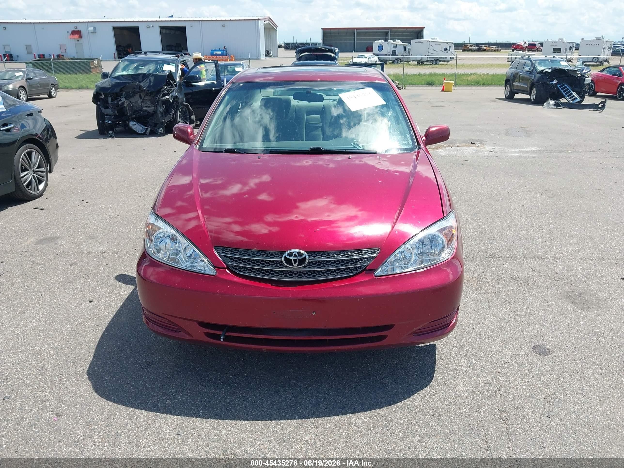 2004 Toyota Camry Le Red vin: 4T1BE32K94U326920
