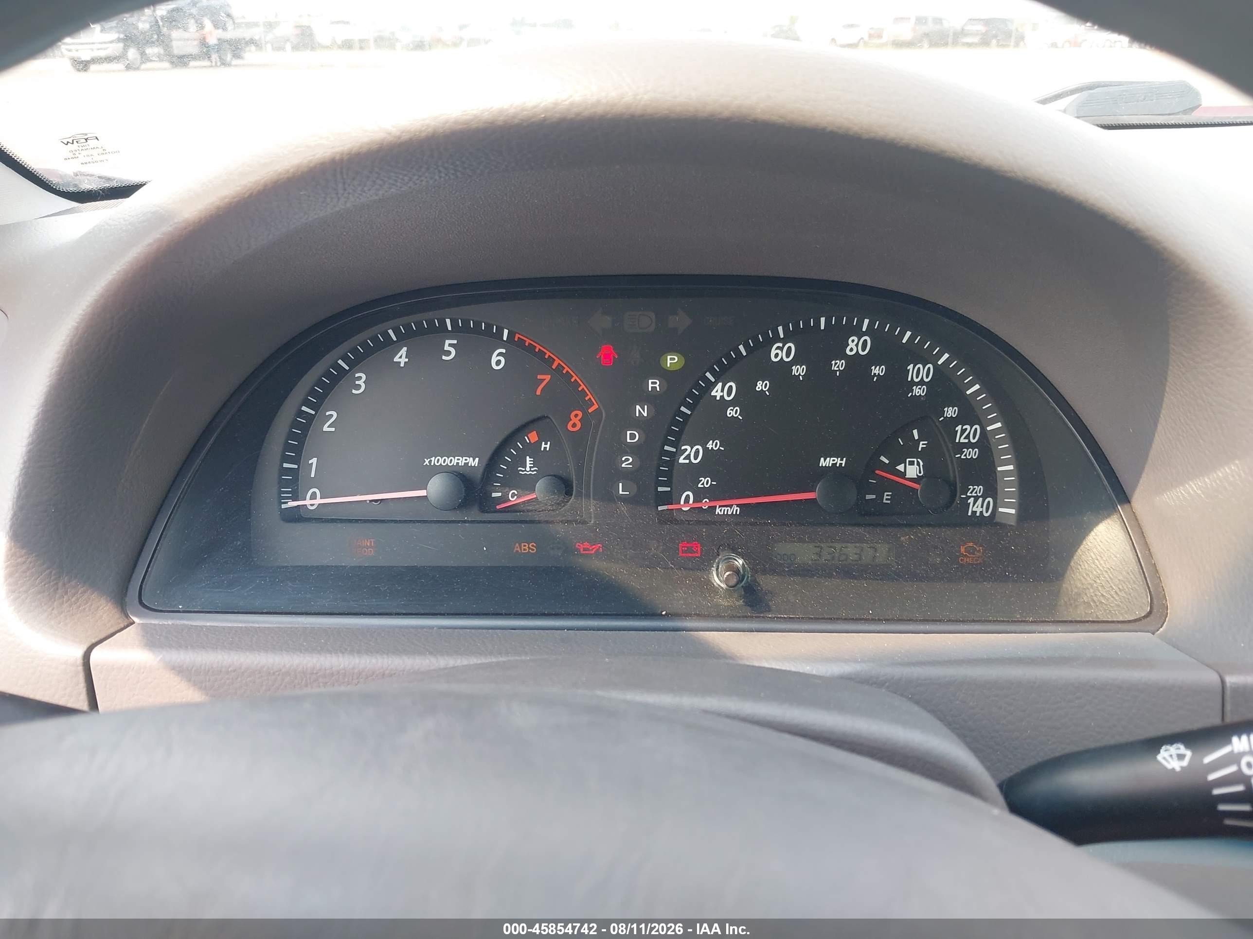 2004 Toyota Camry Le Red vin: 4T1BE32K94U326920