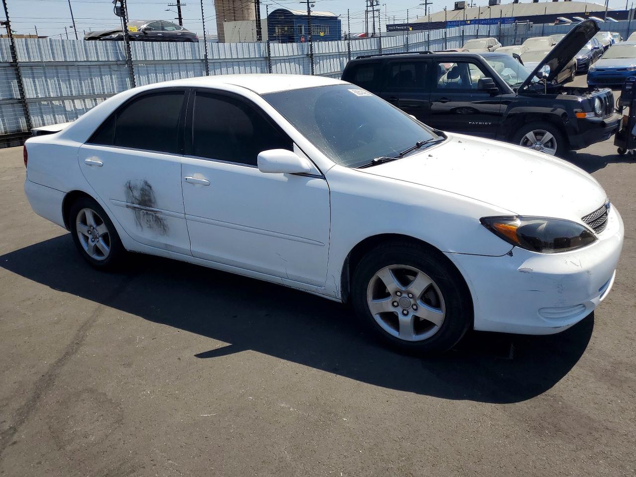 2004 Toyota Camry Le White vin: 4T1BE32K94U360775