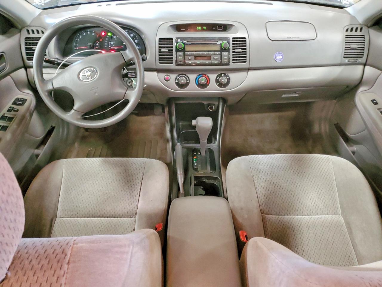 2004 Toyota Camry Le Silver vin: 4T1BE32K94U376331