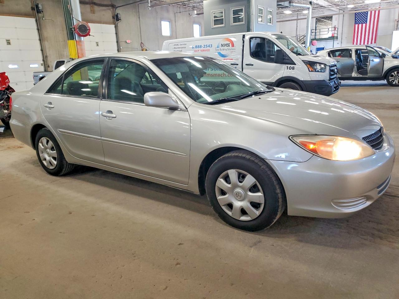 2004 Toyota Camry Le Silver vin: 4T1BE32K94U376331