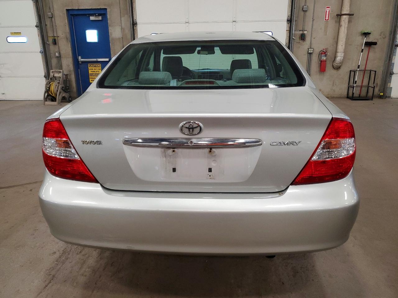 2004 Toyota Camry Le Silver vin: 4T1BE32K94U376331