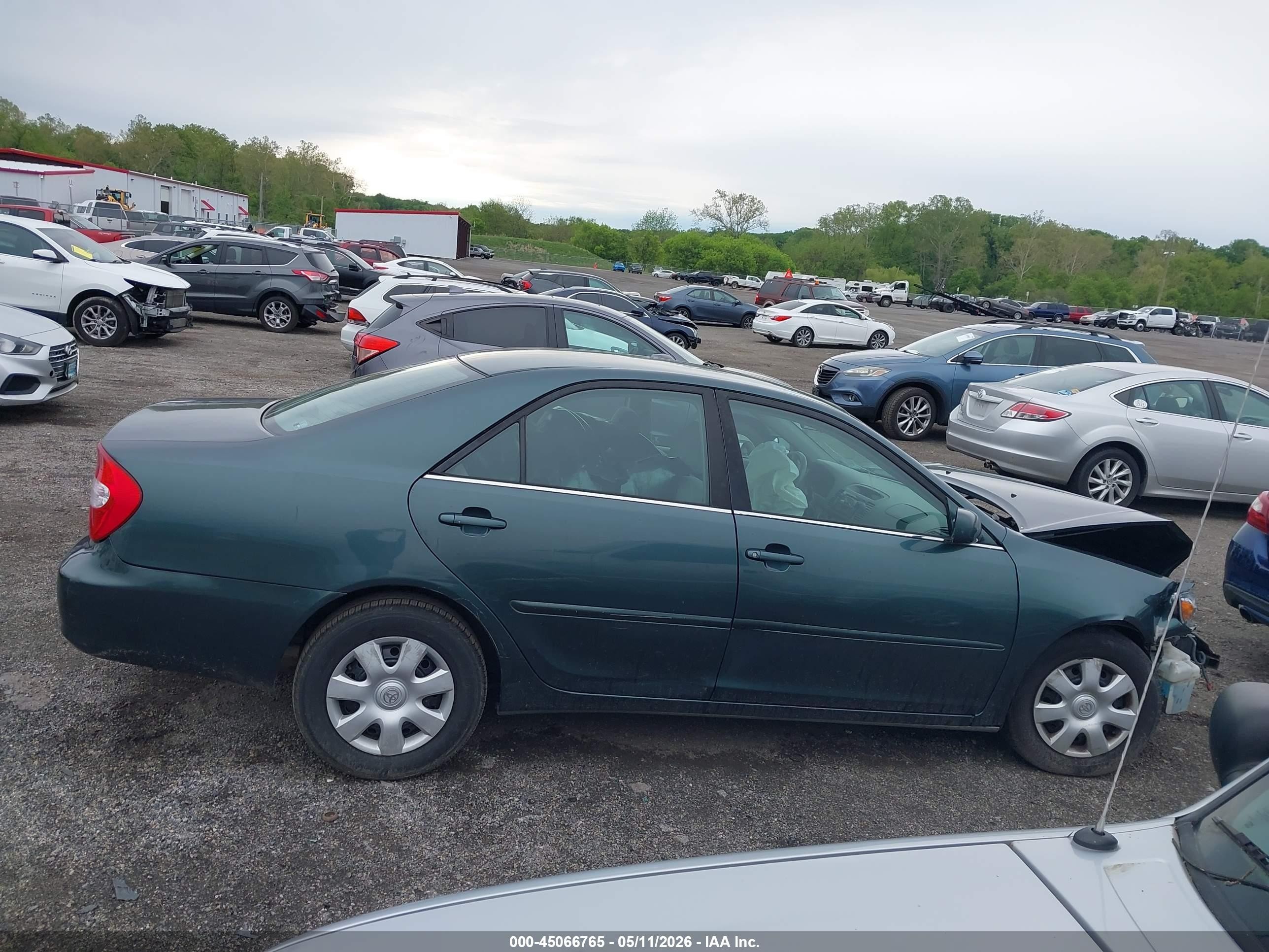 2004 Toyota Camry Le Green vin: 4T1BE32K94U376944